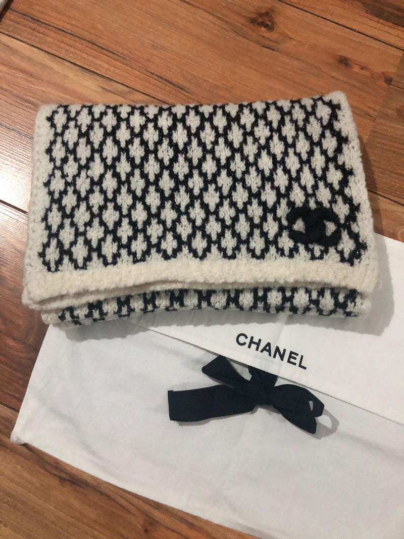 Ivory and Black Knitted Scarf with CC Logo Detail