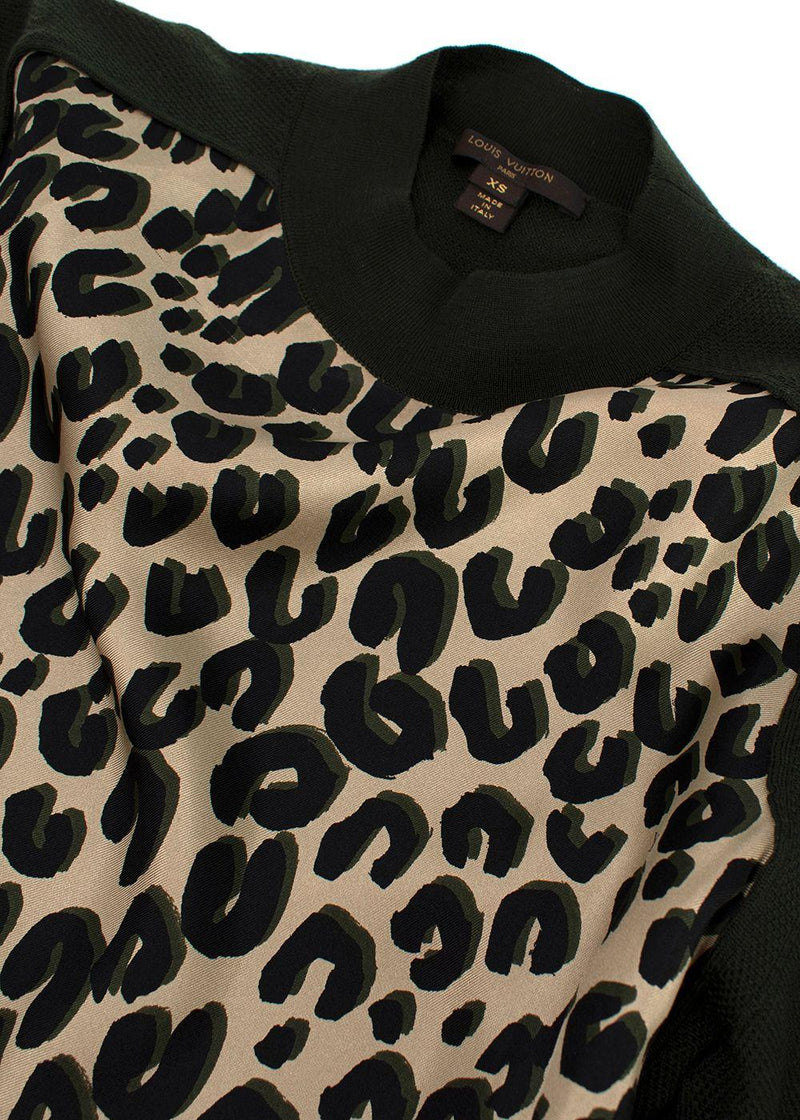 green/Leo print turtleneck