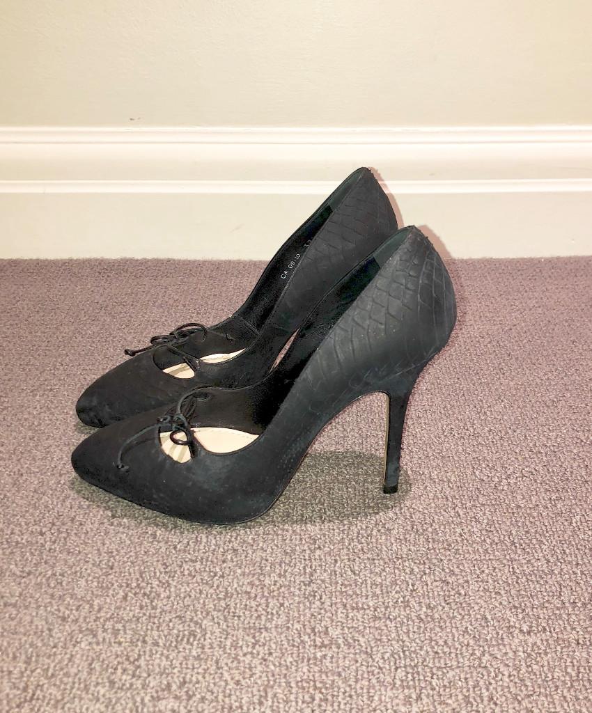 Christian Dior Black Embossed Leather Pumps