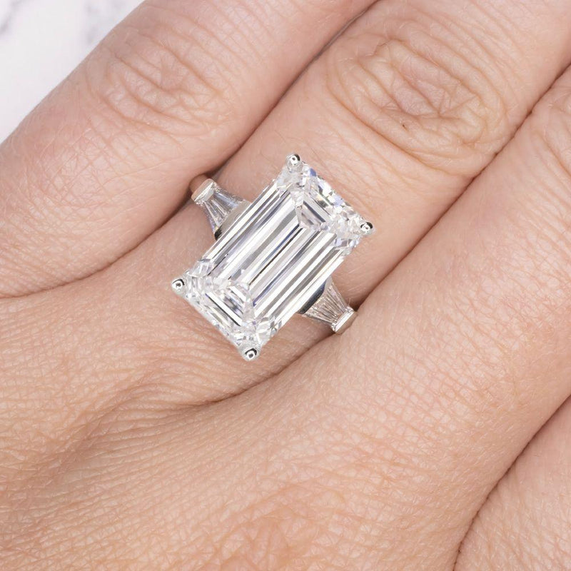 Verde 8ct IGI Certified Emerald Cut Lab-grown Diamond Ring