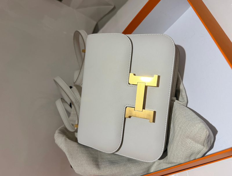 Hermes Craie Evercolour Leather Constance 18 with Rose Gold Hardware