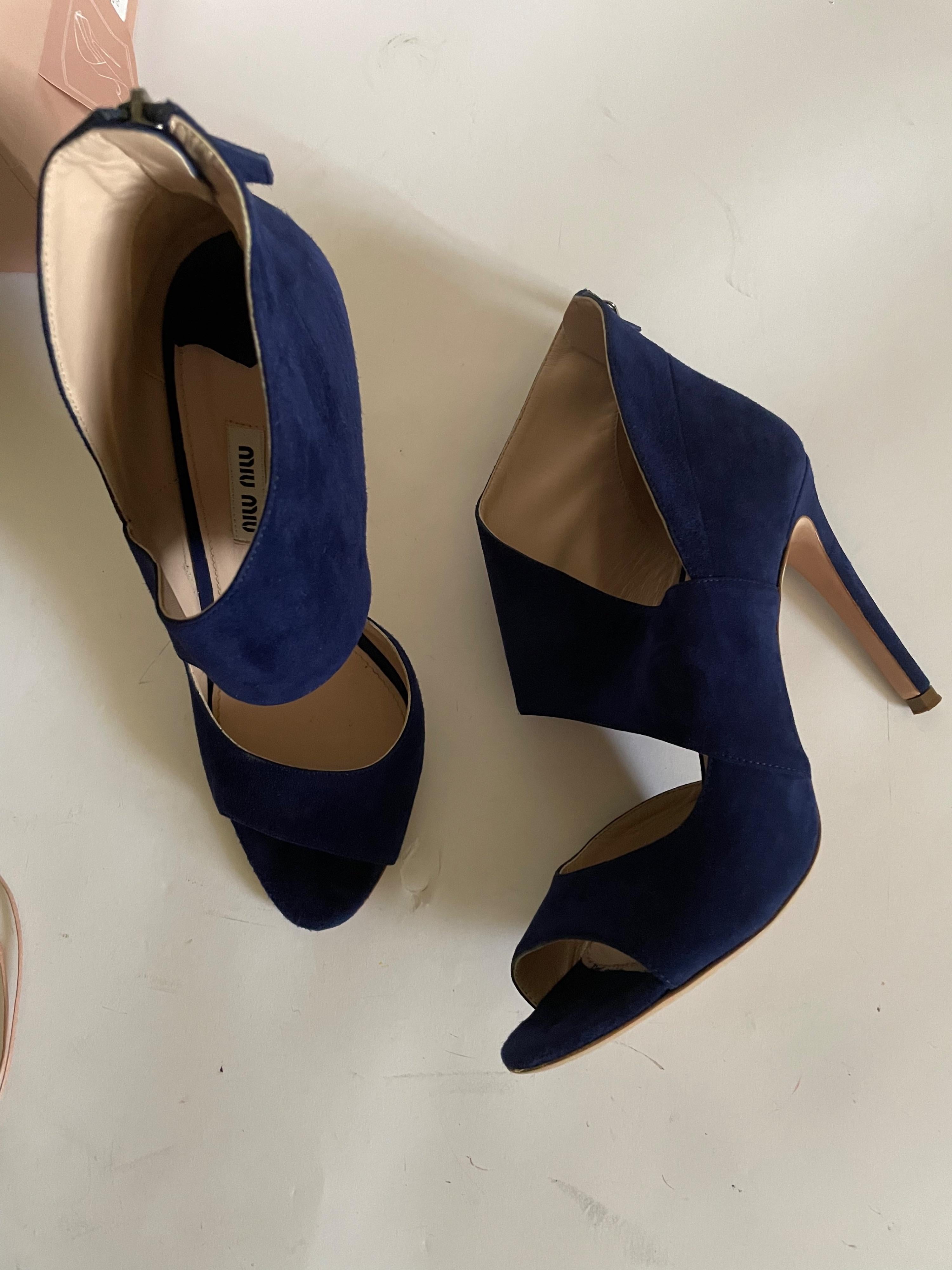 Navy Cutout Suede Pumps