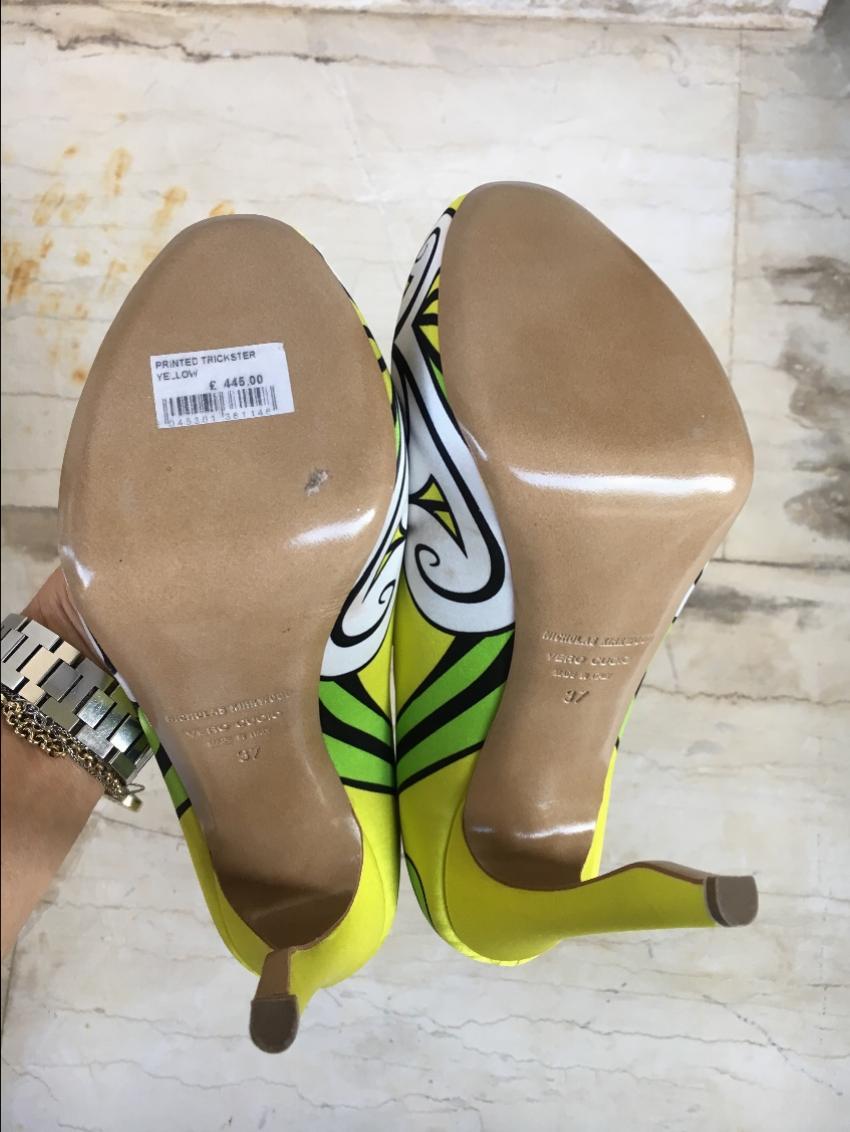 Nicholas Kirkwood satin yellow printed pumps