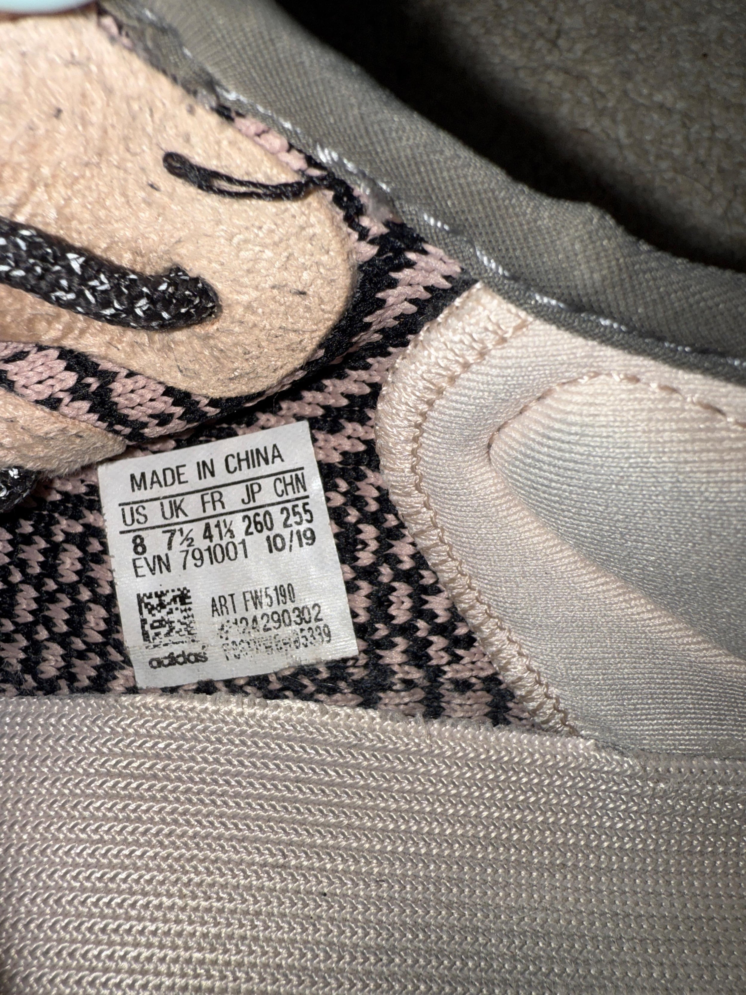 350 V2 Yeezys