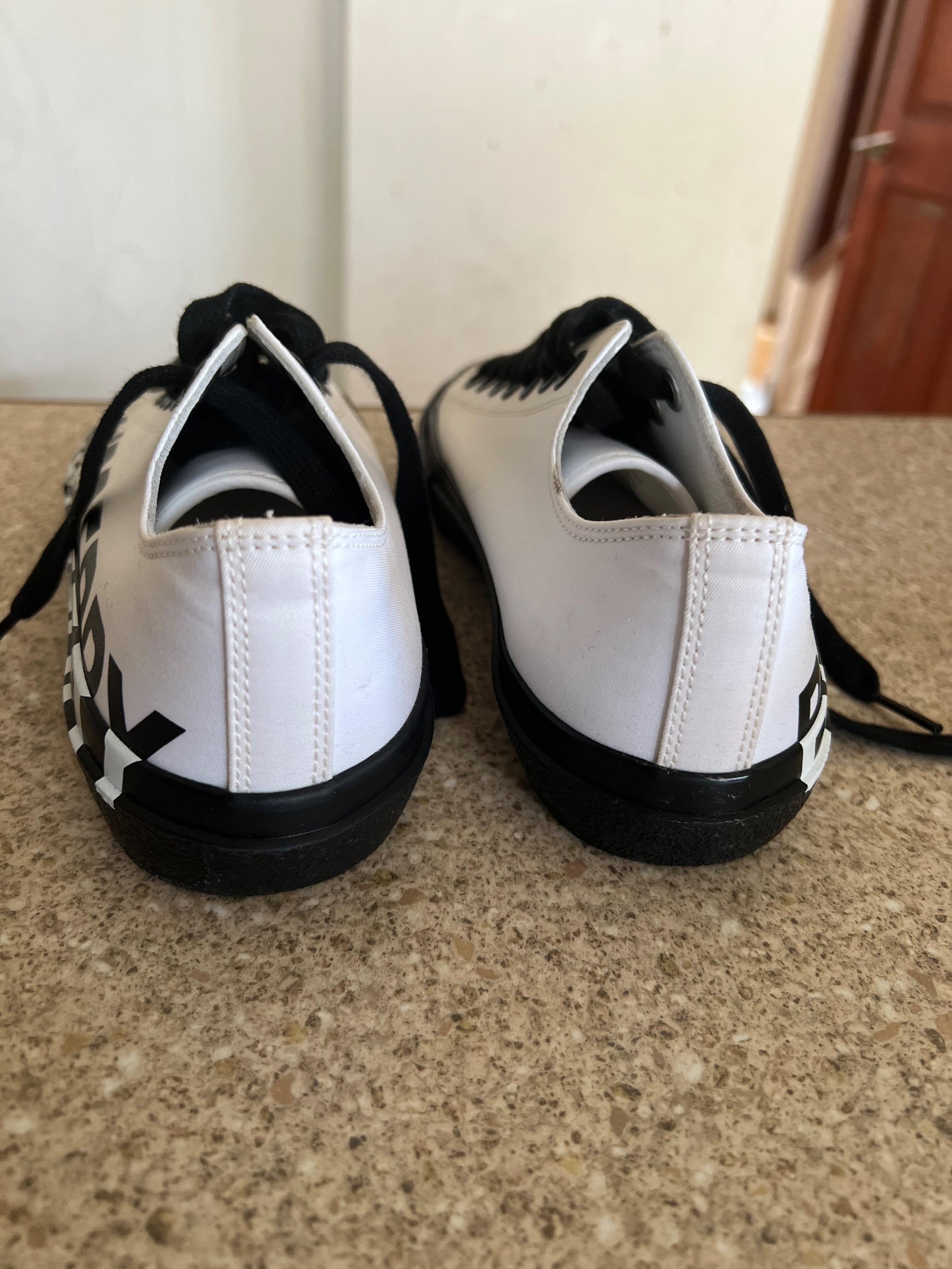 Burberry Larkhall Logo Low Trainers
