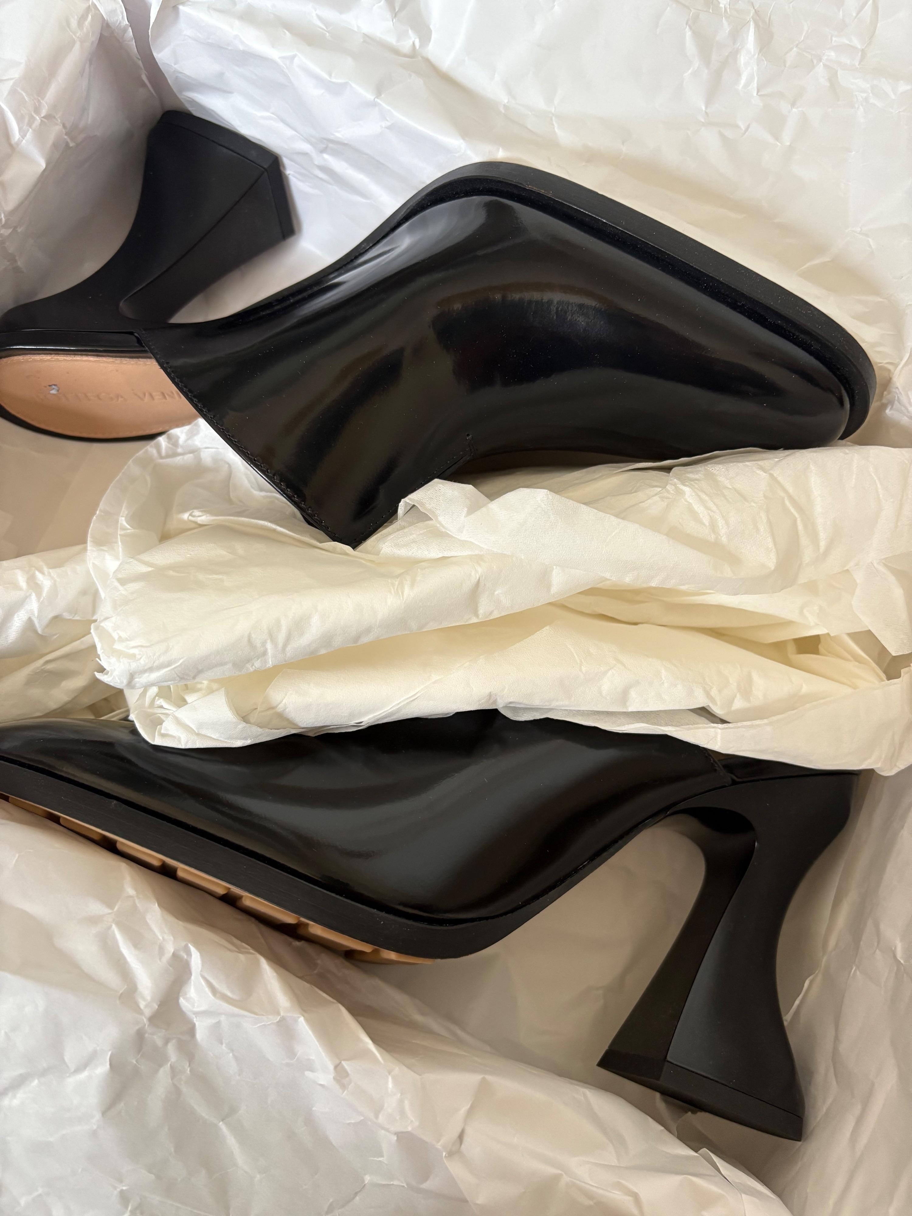 Bottega Veneta Black Patent Leather Cha Cha Mules