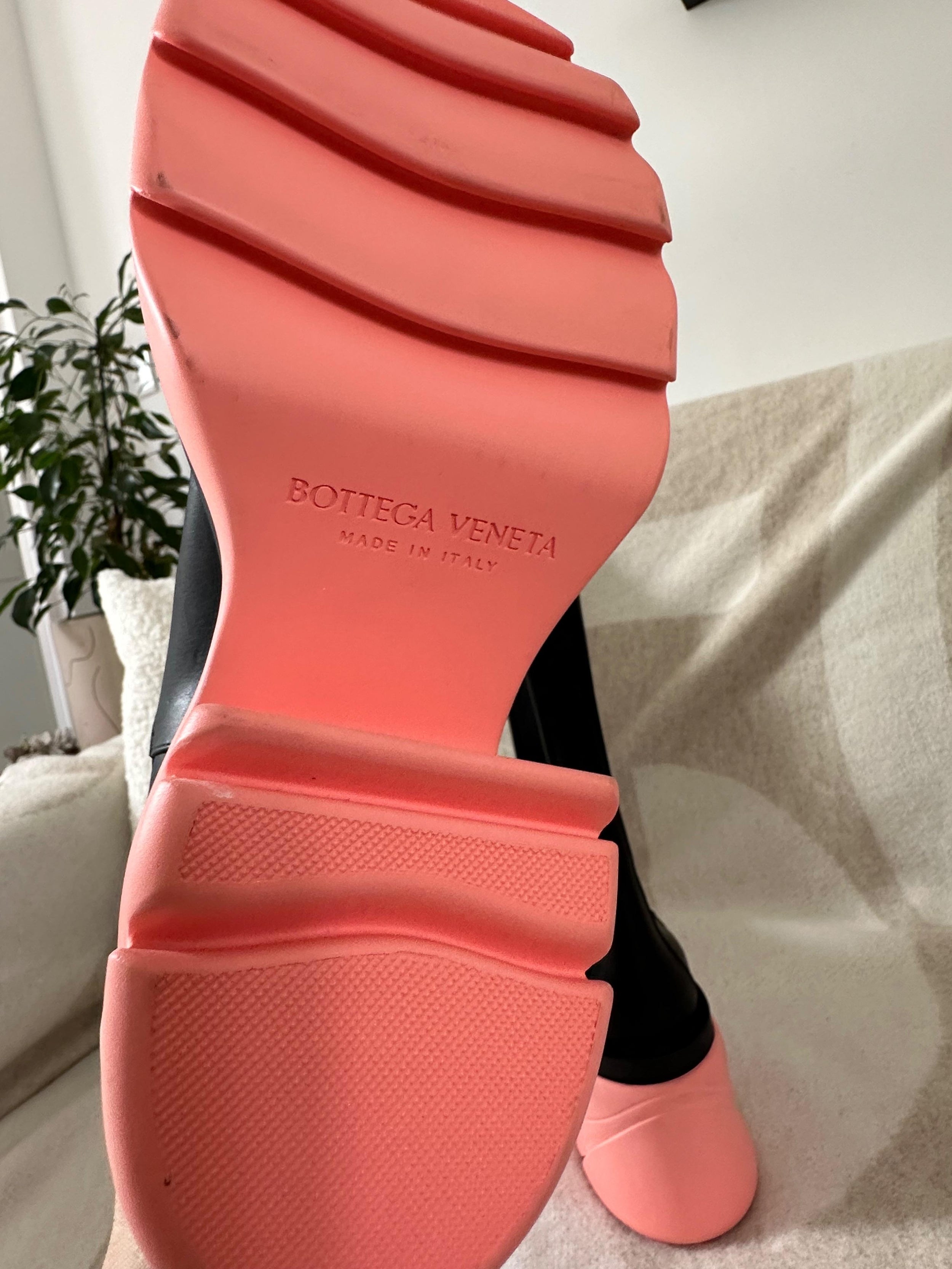Flash Pink Platform Black Leather Knee Boots