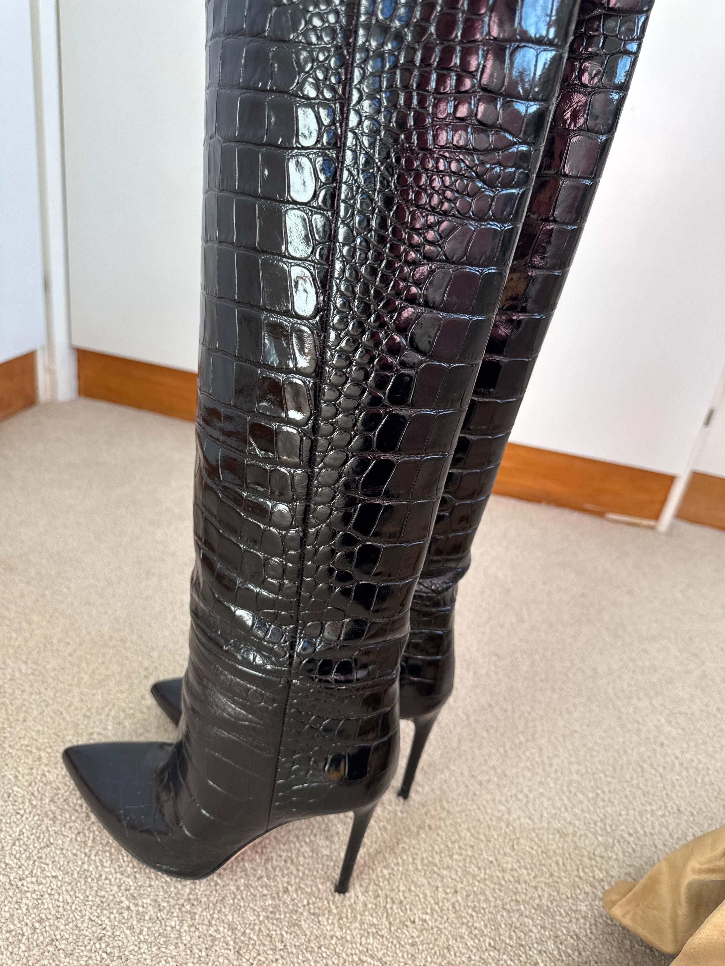 Croc Effect Glossy Black Leather Boots