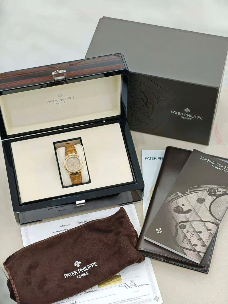 Patek Philippe 7010R-012 2023 full set