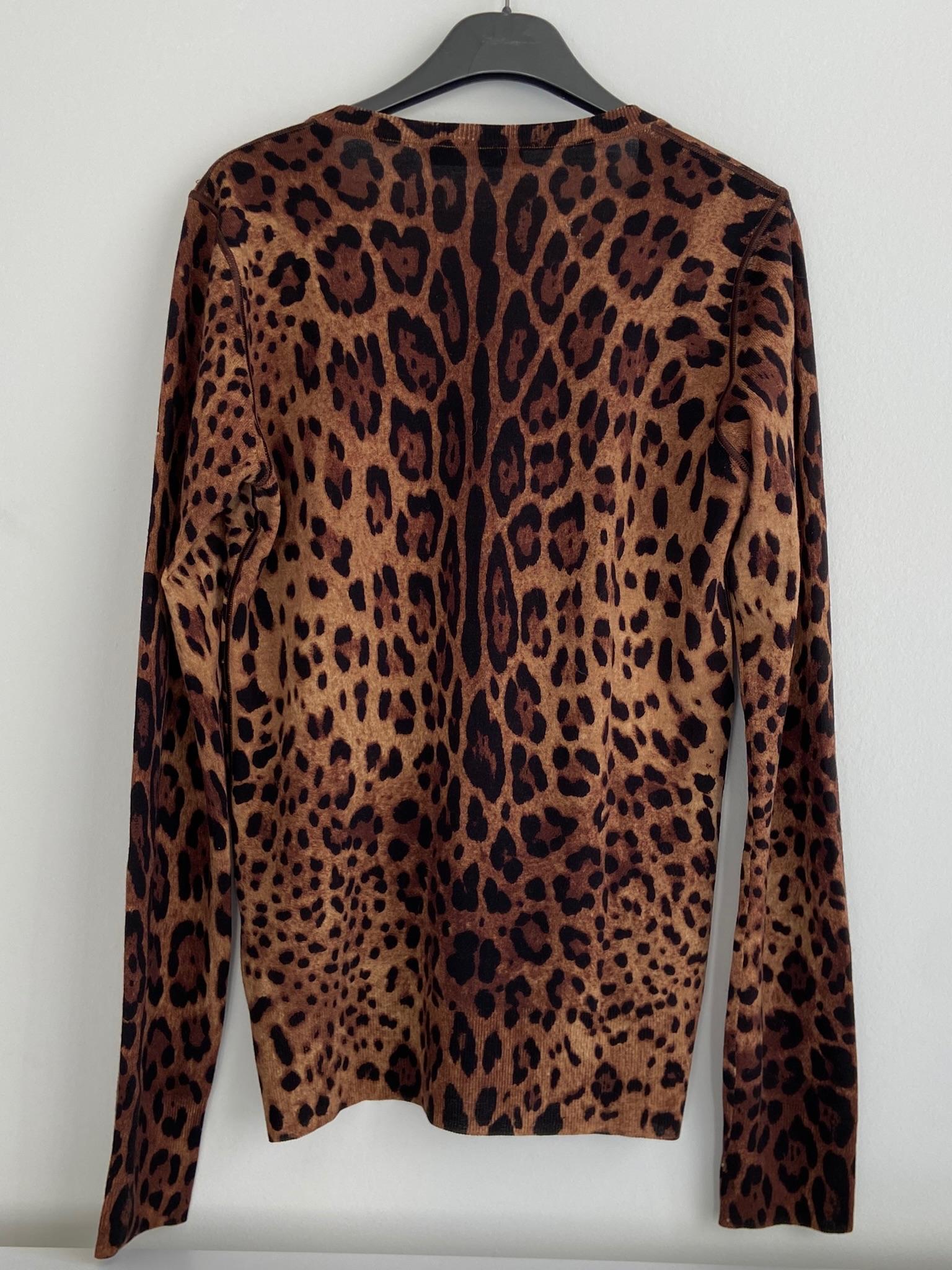 Leopard Printed Fine Wool V-Neck Jumper