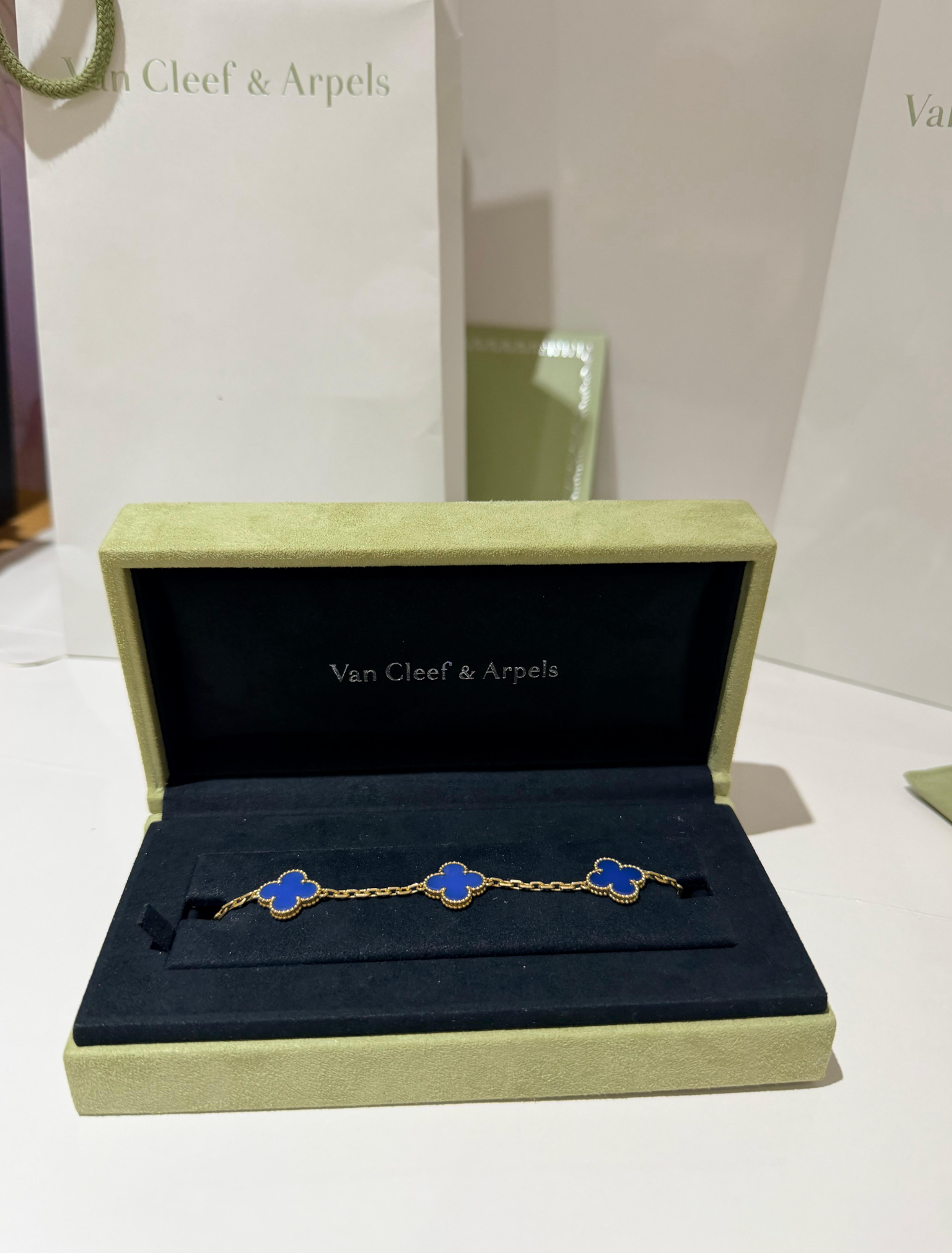 Van Cleef & Arpels vintage alhambra bracelet 5 motifs in blue agate