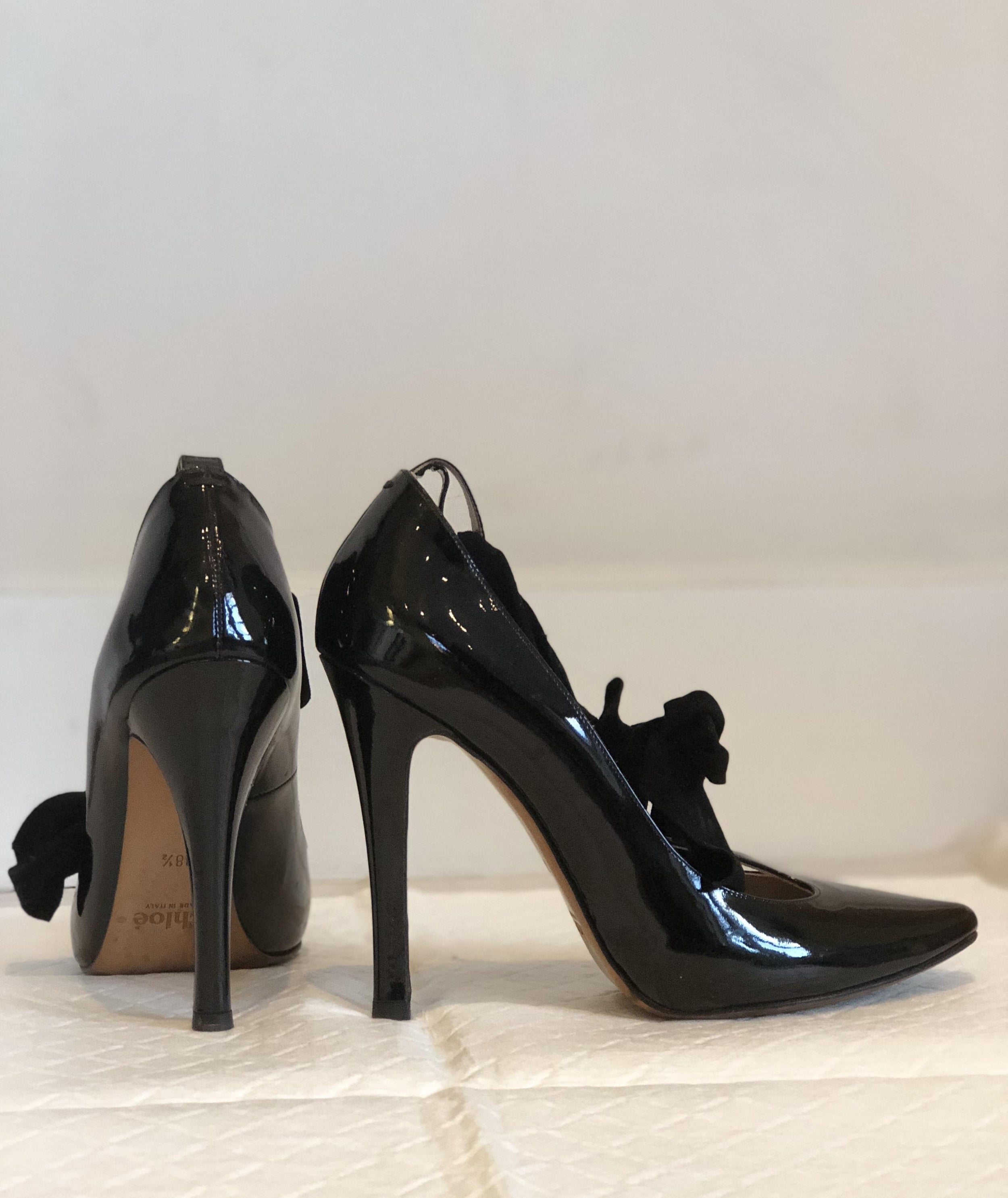 Chloe Black Patent Bow Detail Pumps