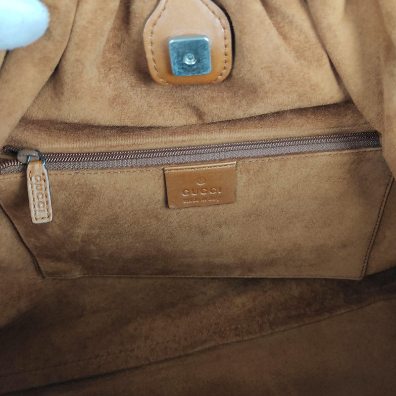Vintage tan leather bag