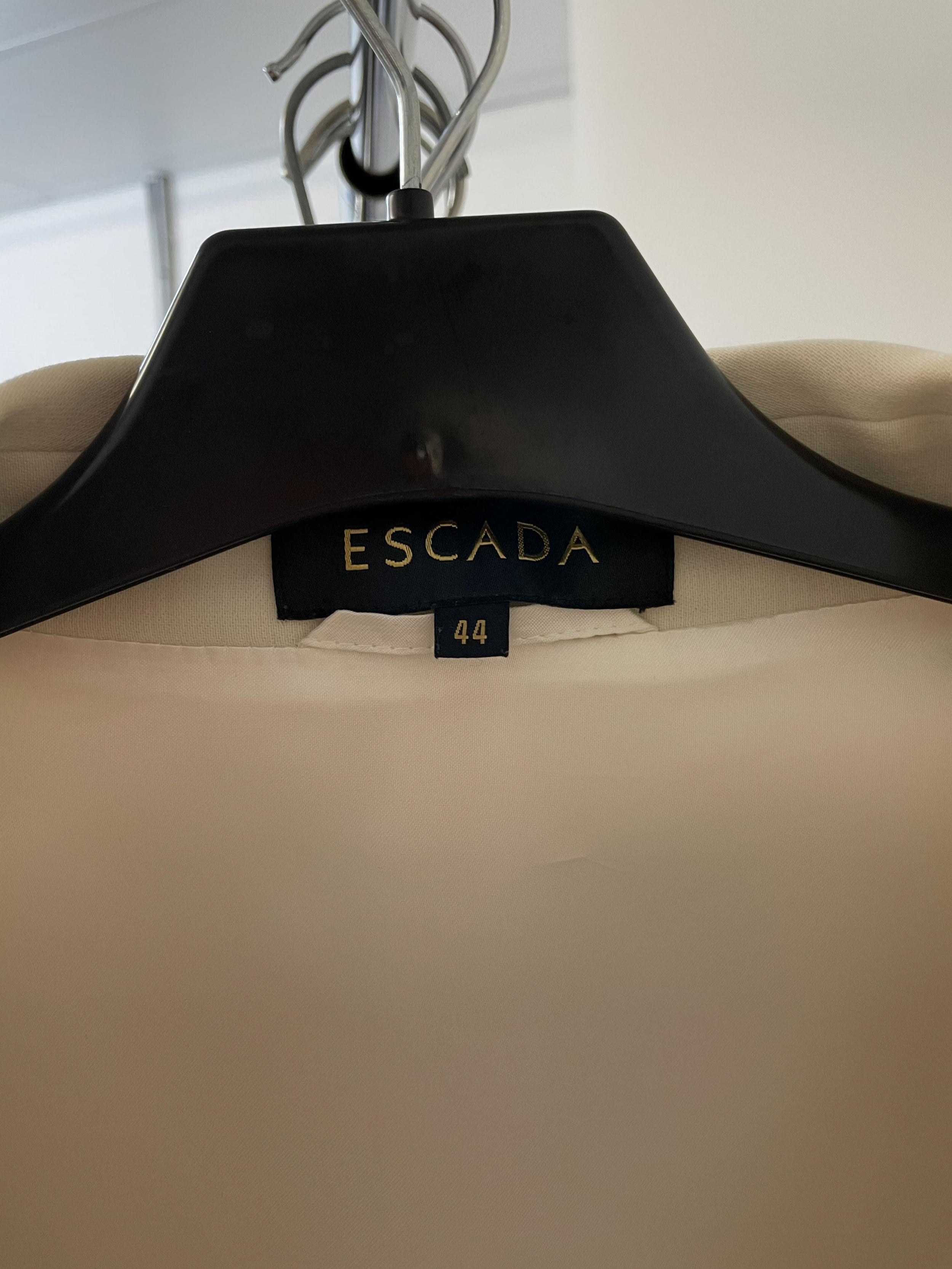 Escada Ivory Tailored Jacket with Contrast Collar