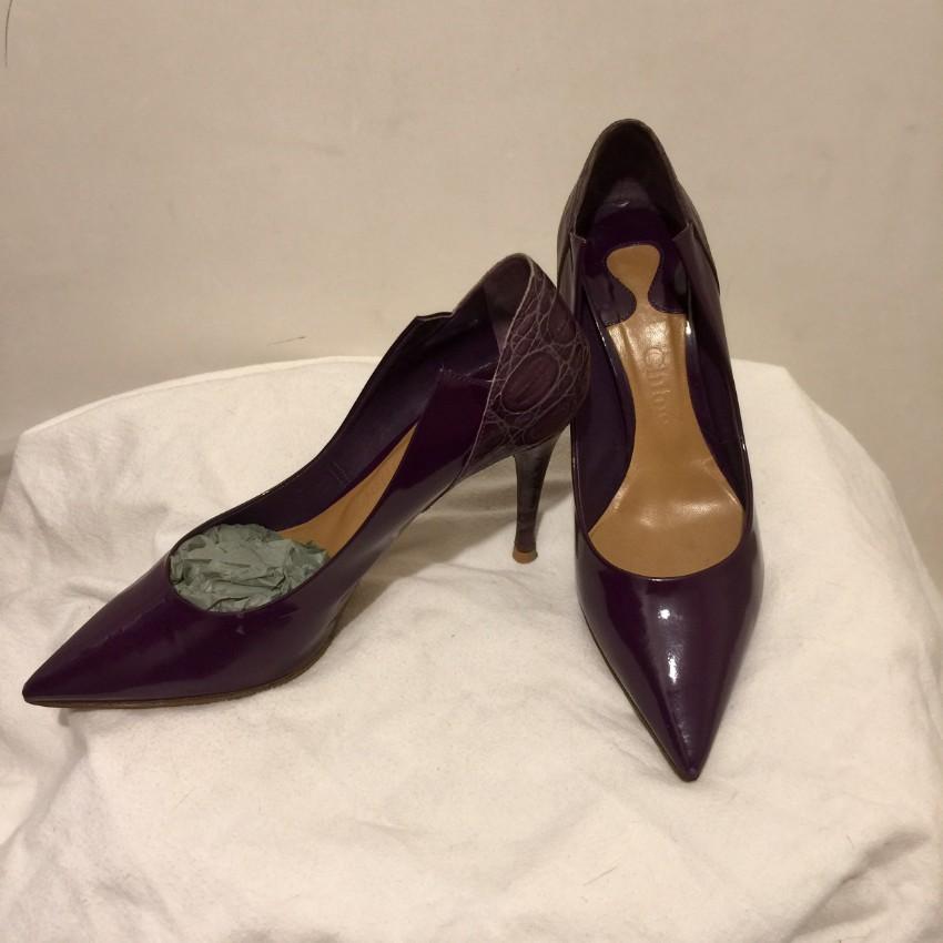 Chloe Croc Embossed Patent Leather Pumps