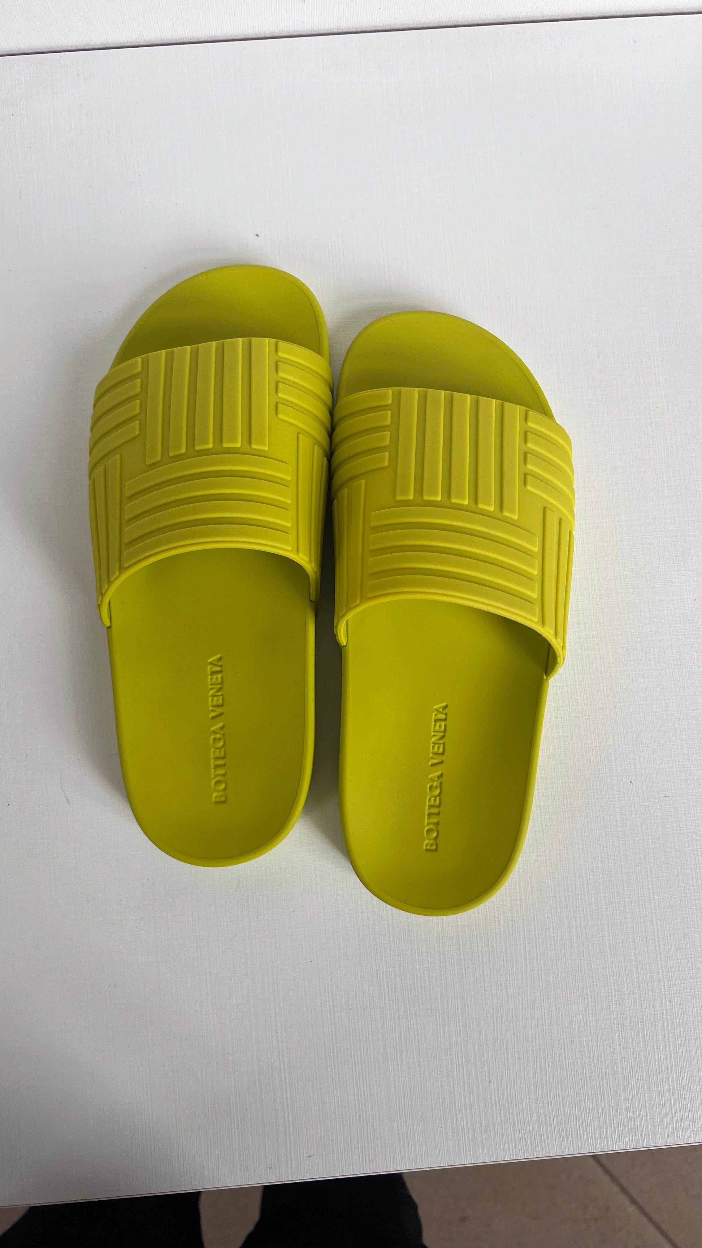 Bottega Veneta Kiwi Rubber Carpet Pool Slides