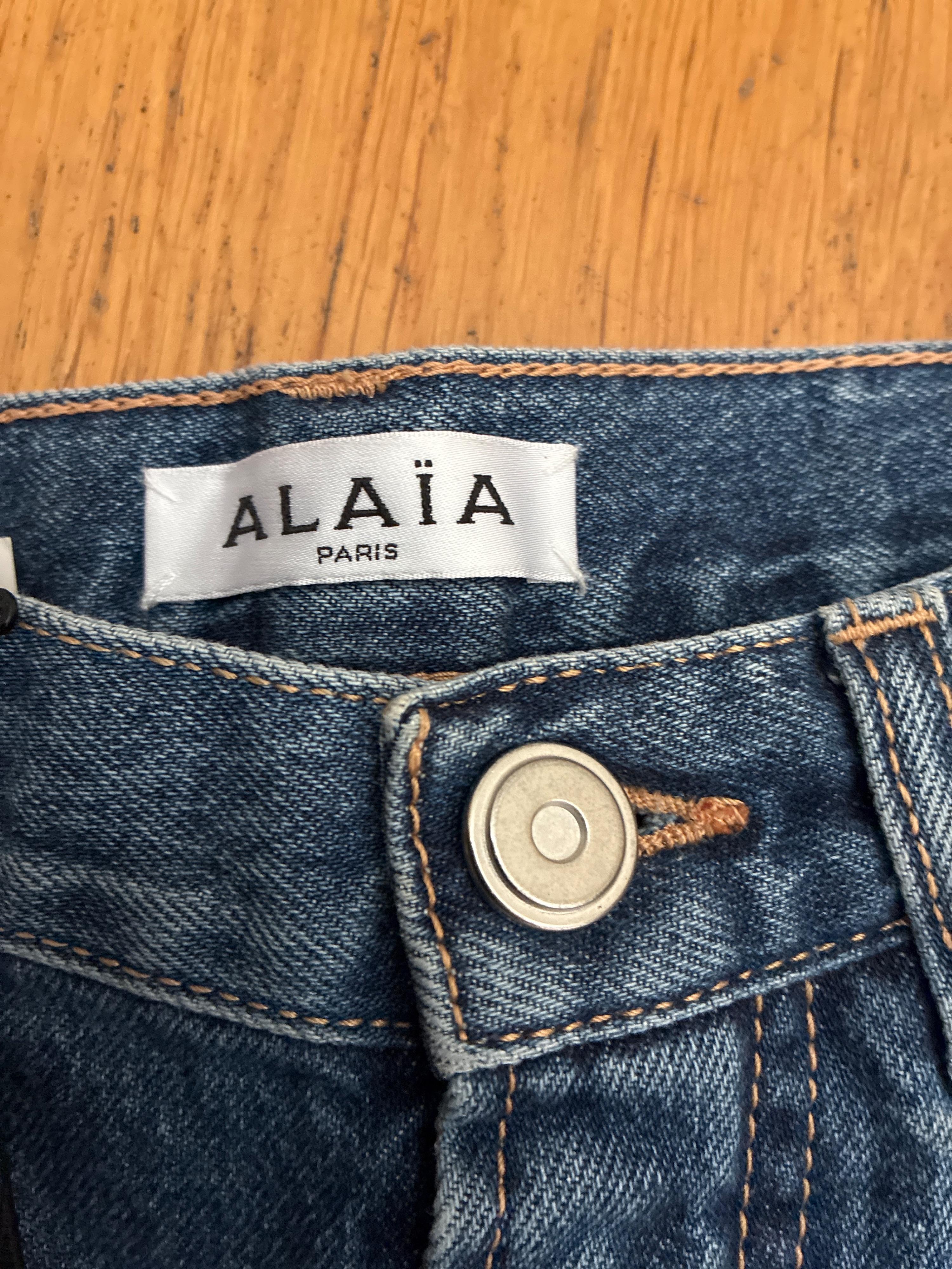 Signature Topstitch High Waisted Jeans