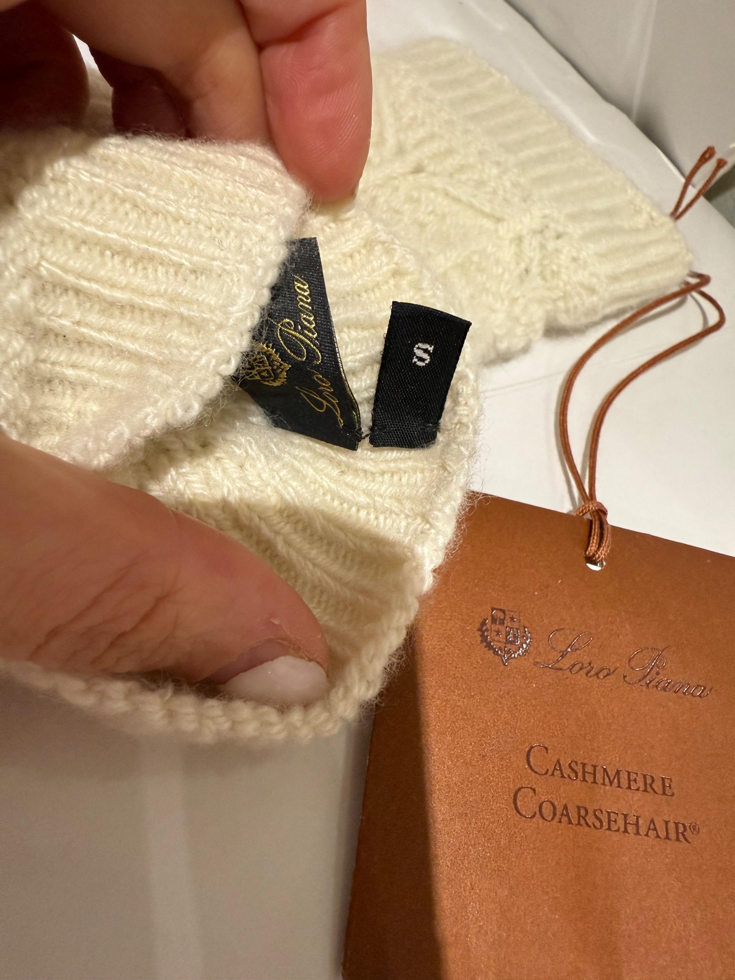 Loro Piana White Long Cashmere Gloves