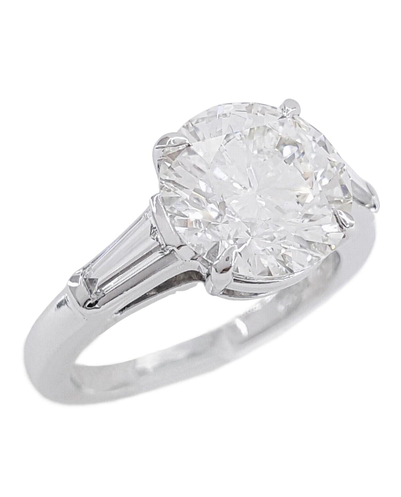 Verde 2ct IGI Certified Lab Grown Round Cut Diamond Ring