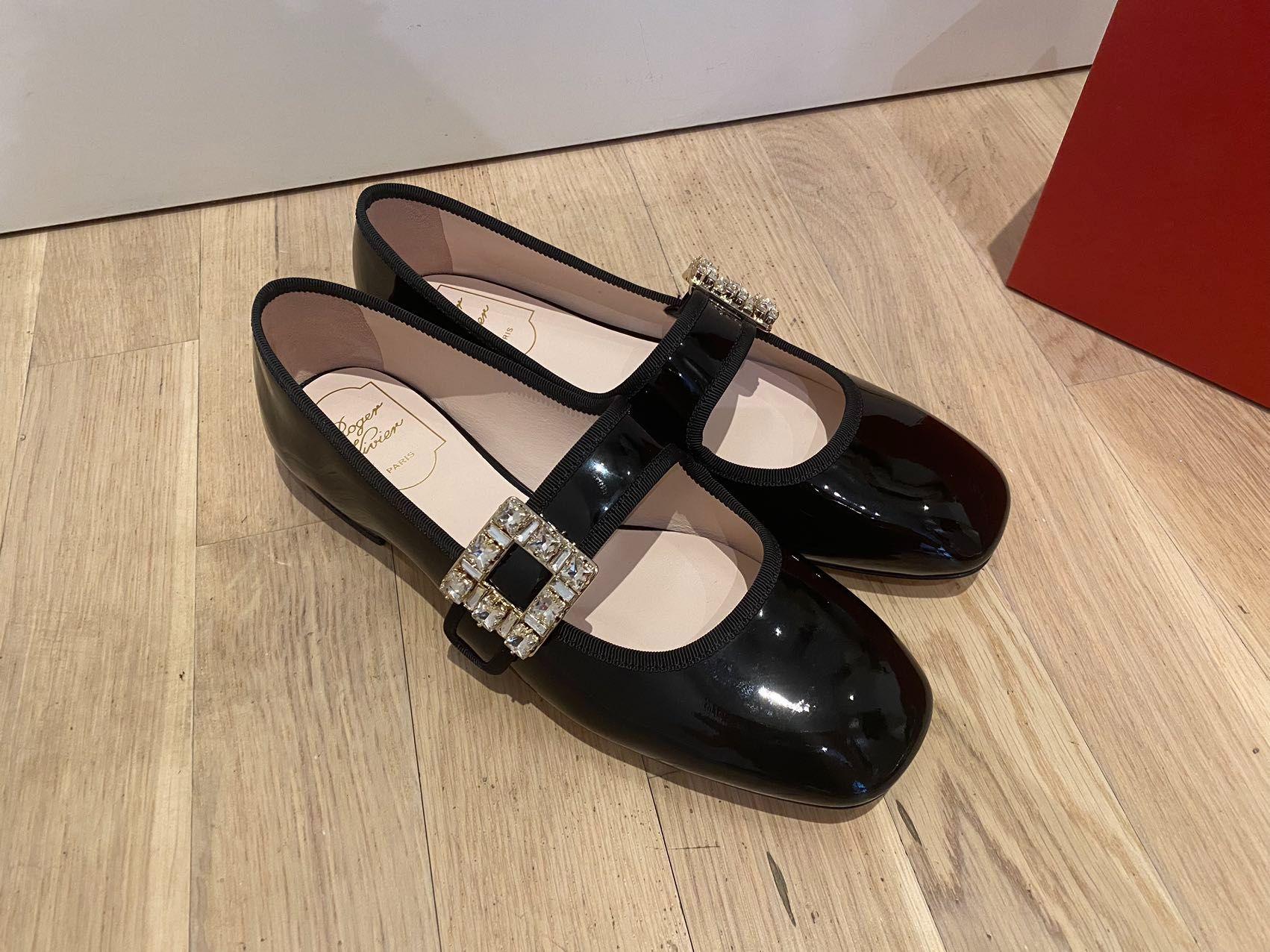 Roger Vivier Tres Vivier Strass Patent Leather Ballerina Flats