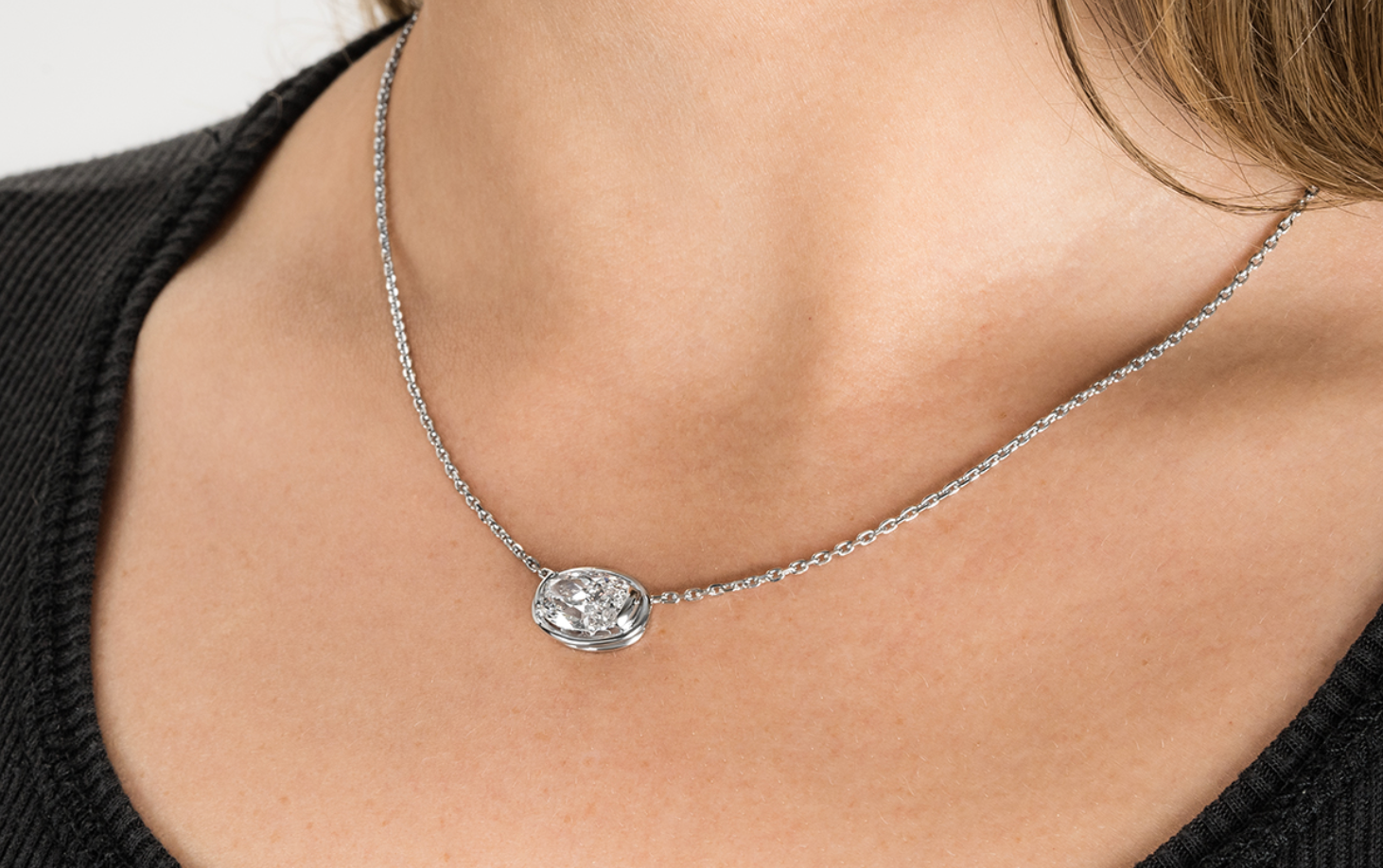Platinum Oval Cut Diamond Pendant 3.00ct D/VS1