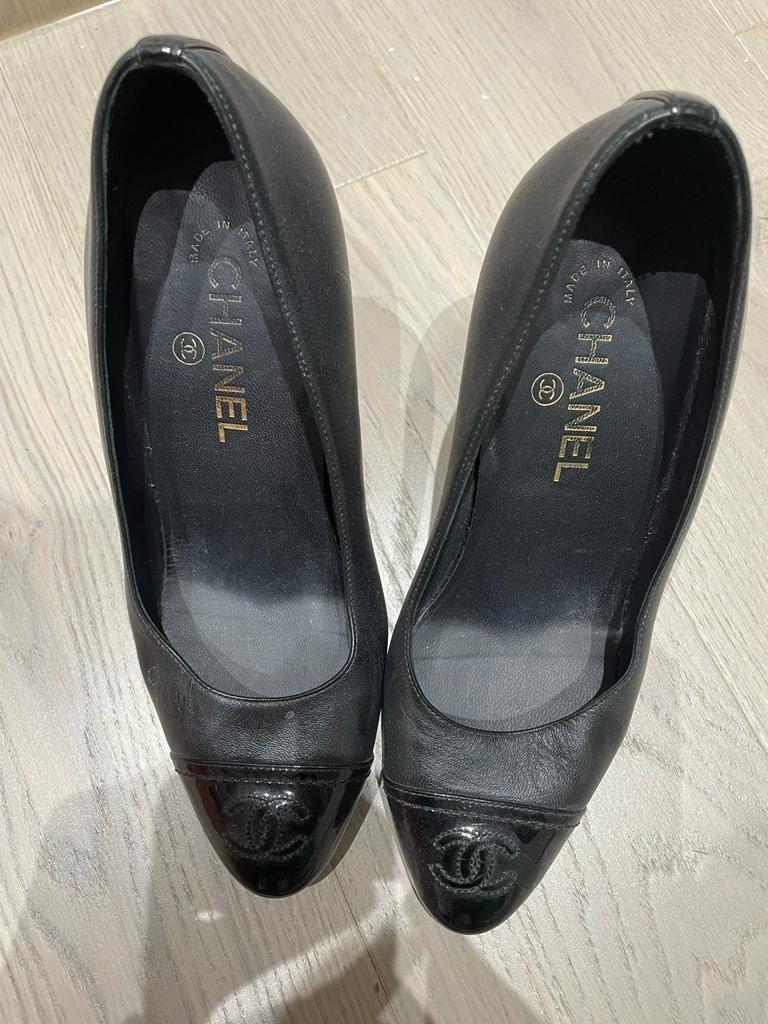 Black leather & patent toe cap heeled pumps