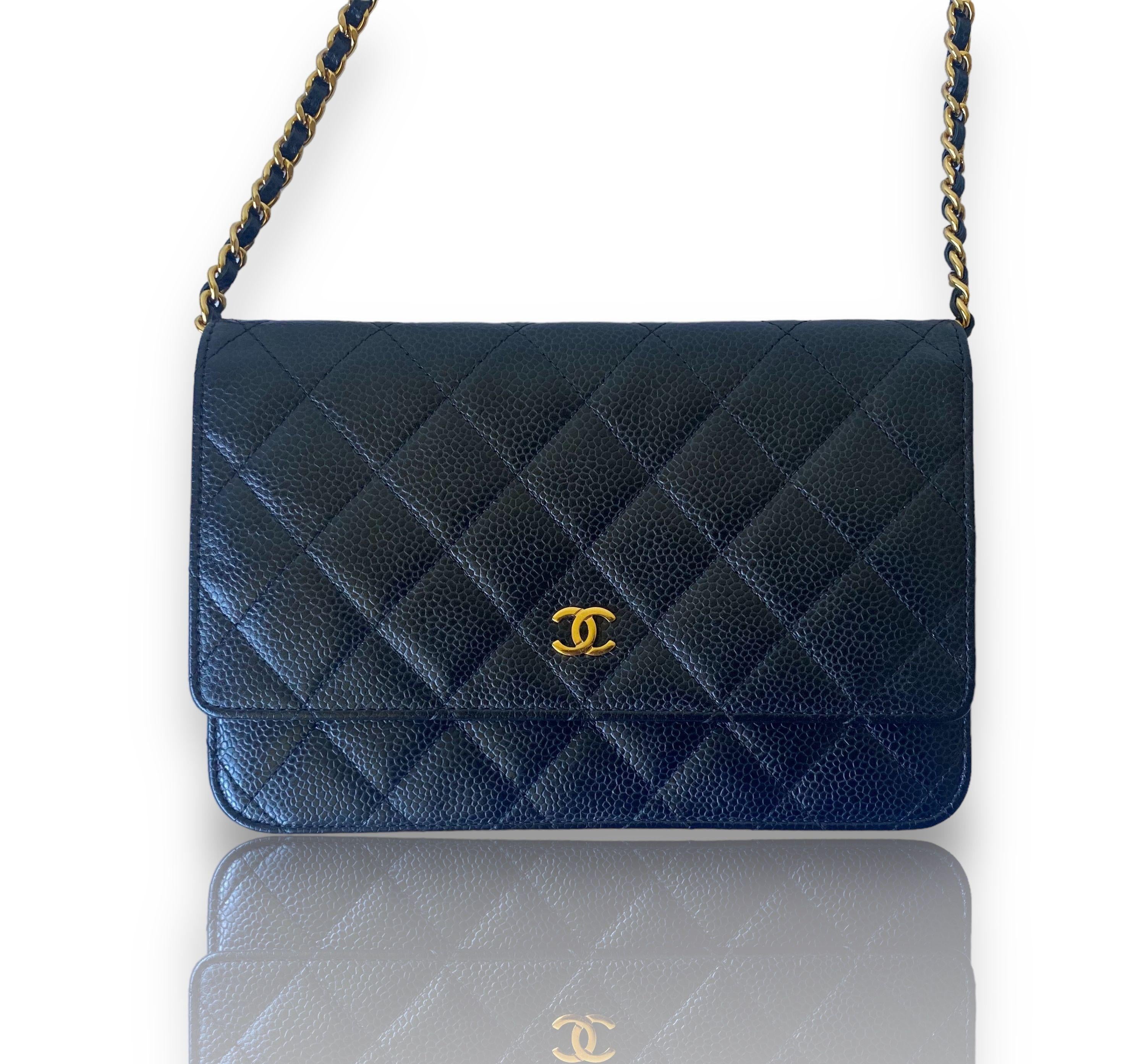 Caviar Quilted Wallet On Chain