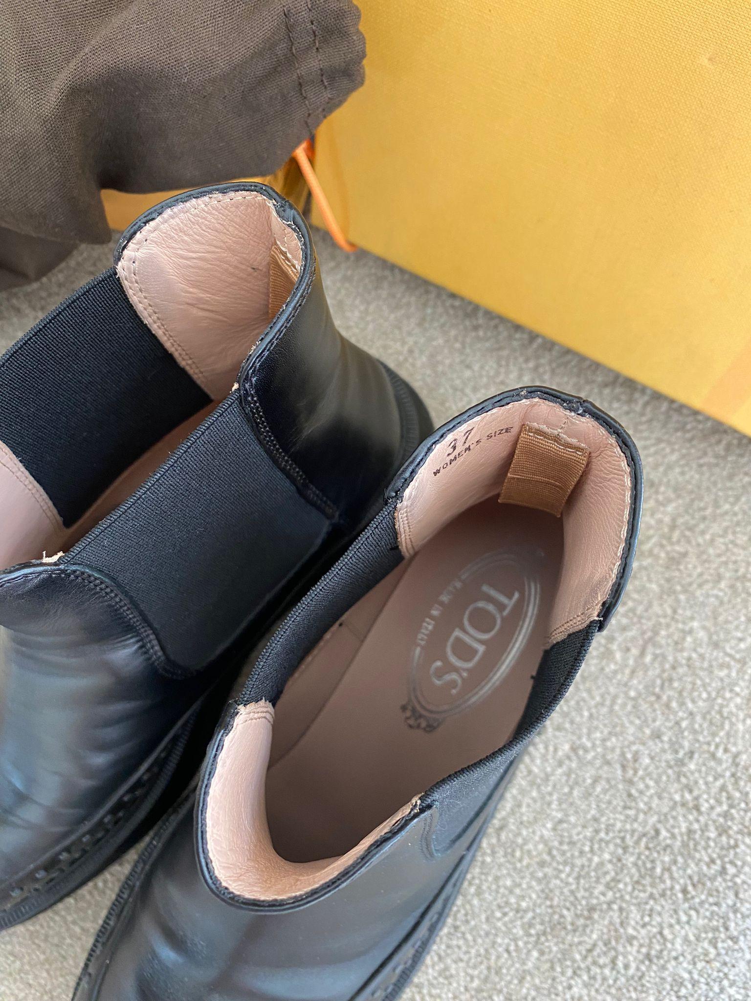 Gommini toe leather Chelsea boots