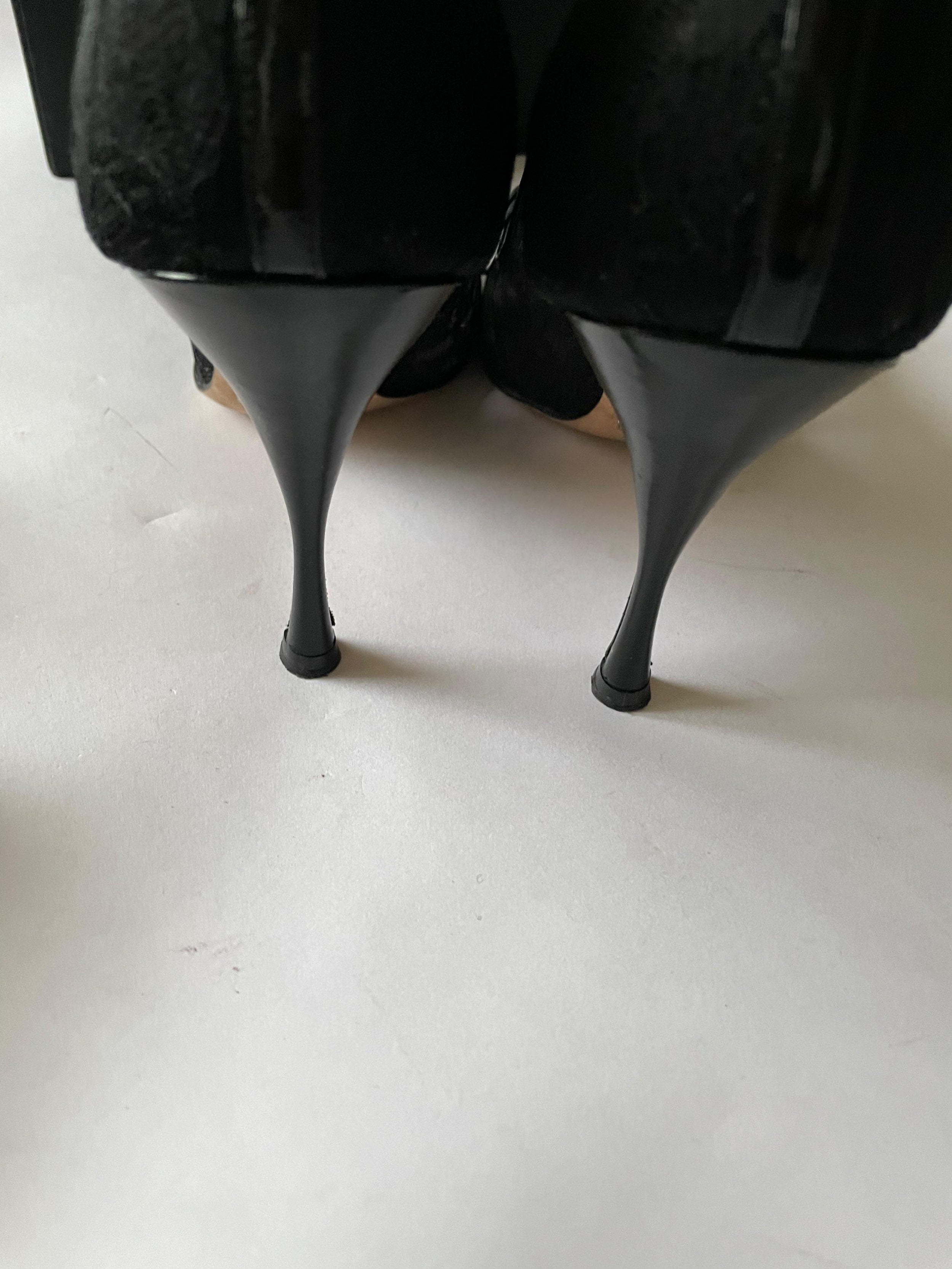 Black Lace Embellished Pumps