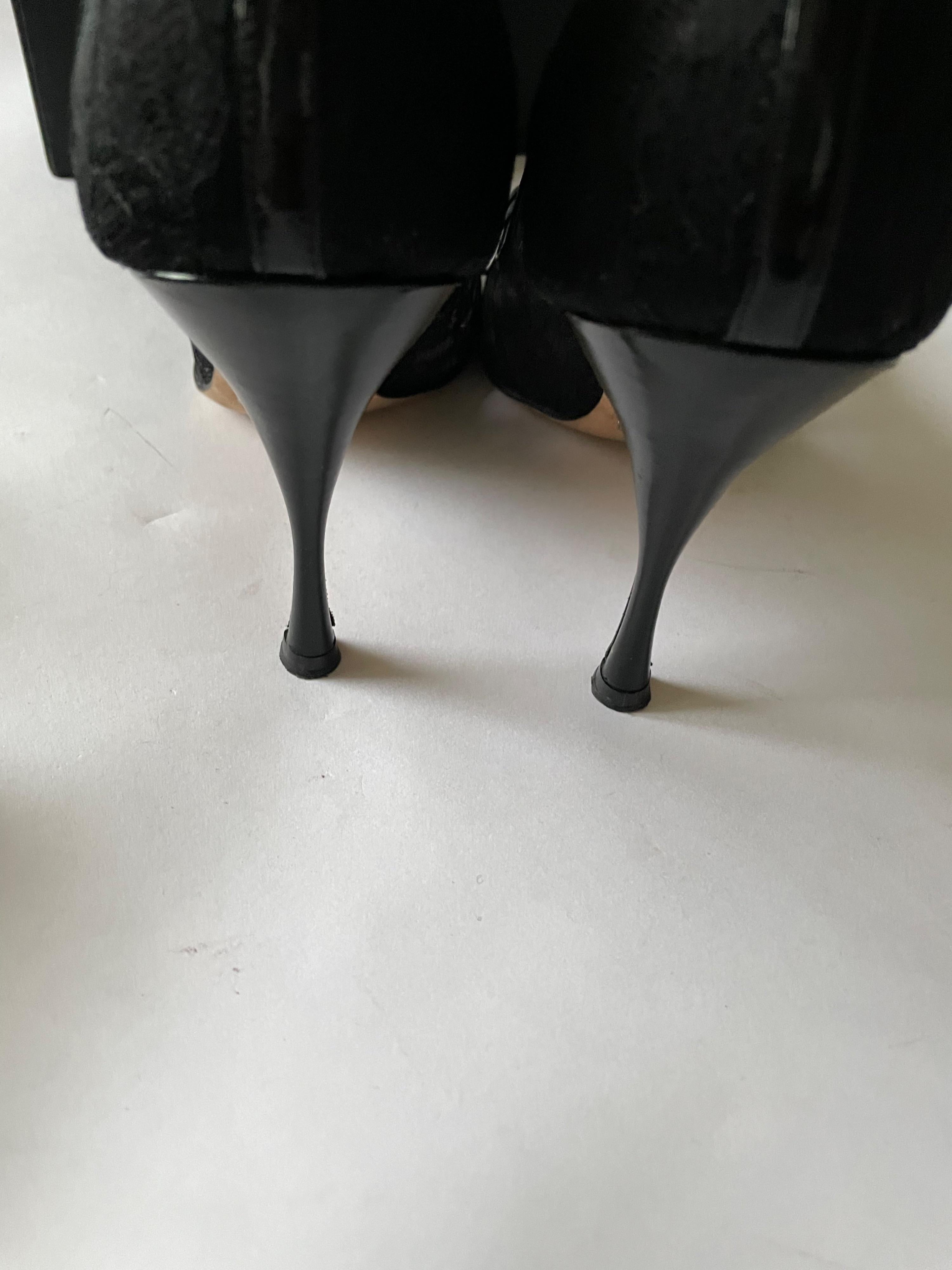 Black Lace Embellished Pumps
