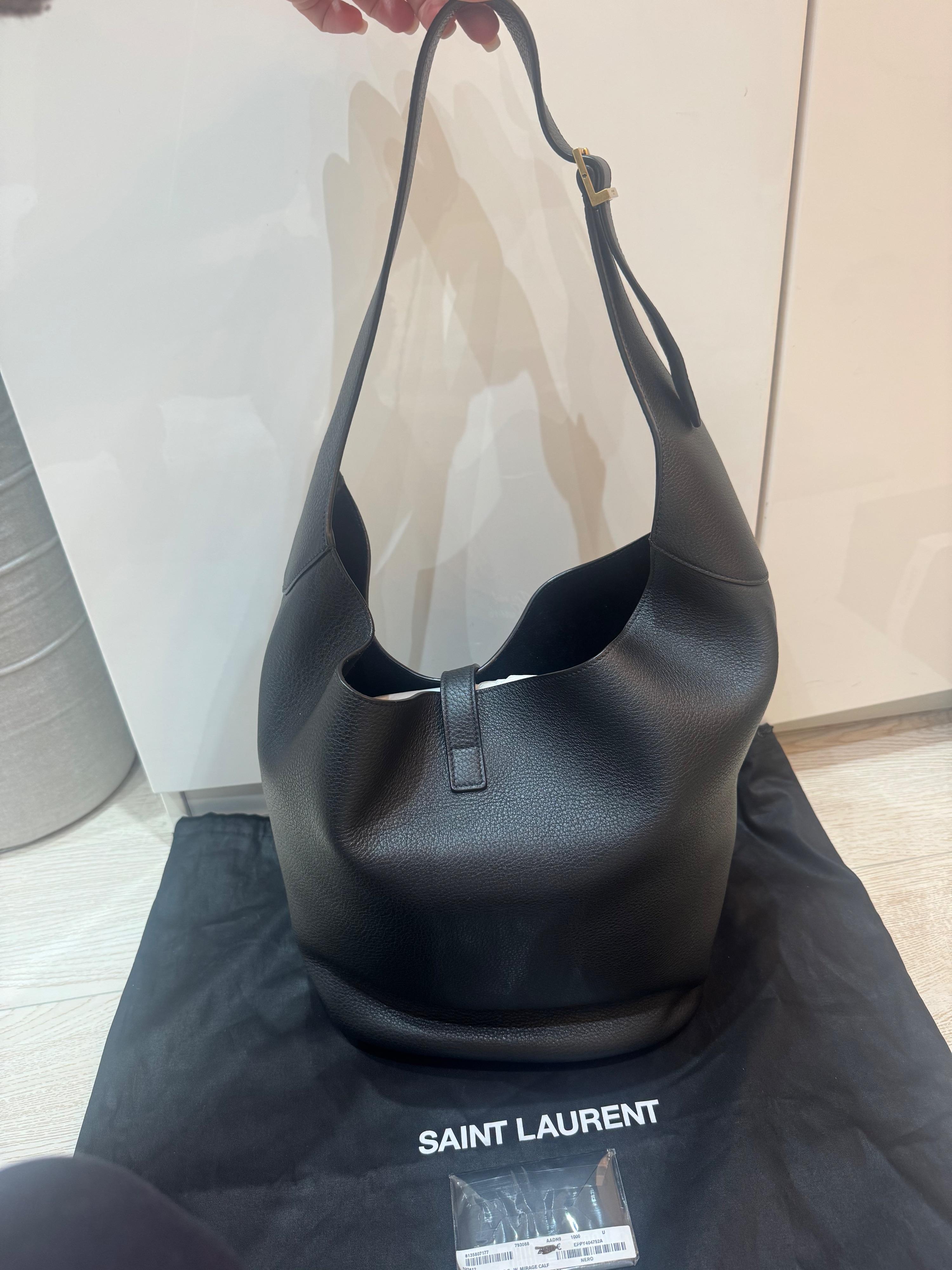 Saint Laurent Black Le 5 à 7 Hobo black leather bucket bag