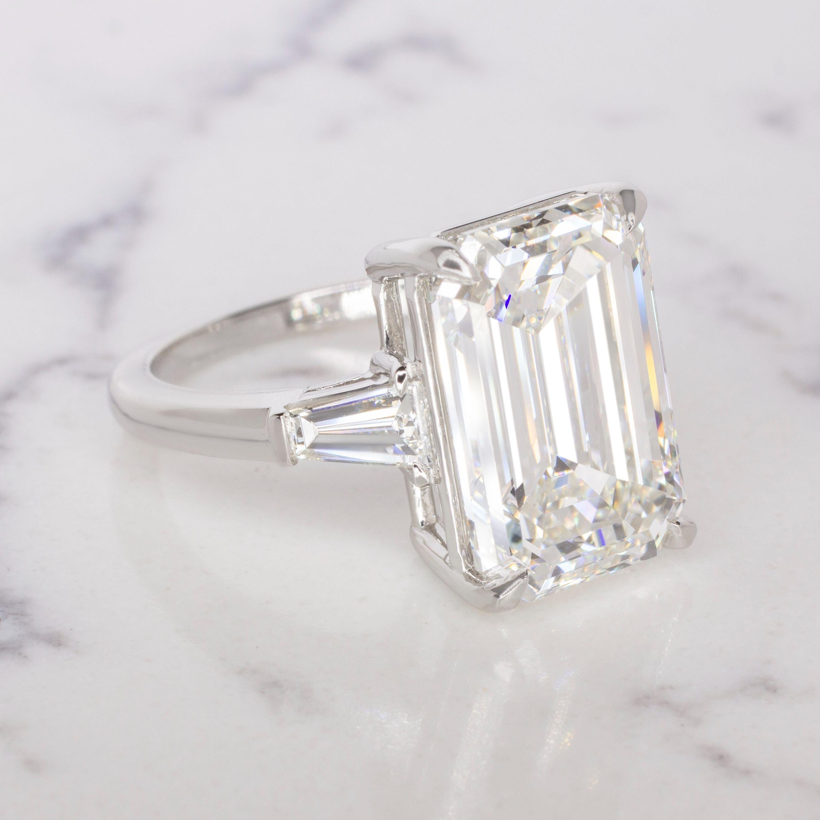Verde 8ct IGI Certified Lab-grown Oval Cut VS2 Diamond Ring