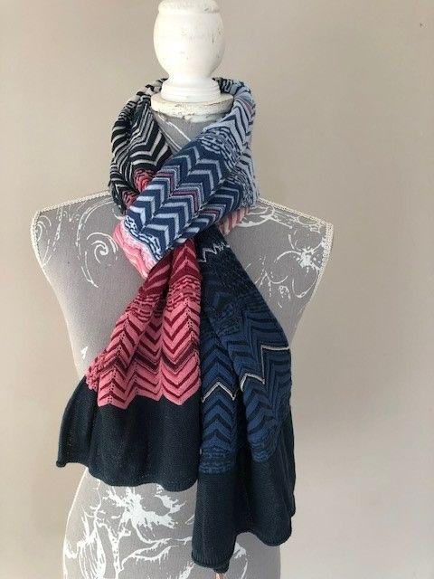 pink & blue zig-zag striped scarf