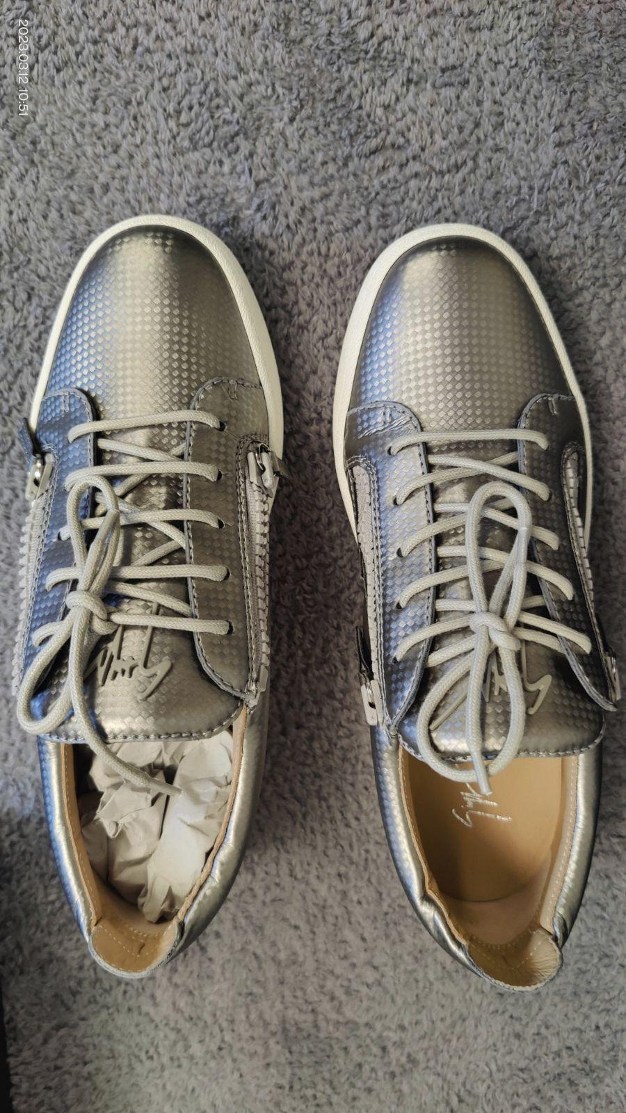 Texture Print May Sneakers