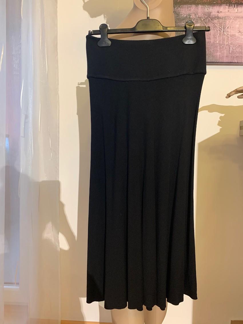 Donna Karan Black Strech Jersey MIdi Skirt