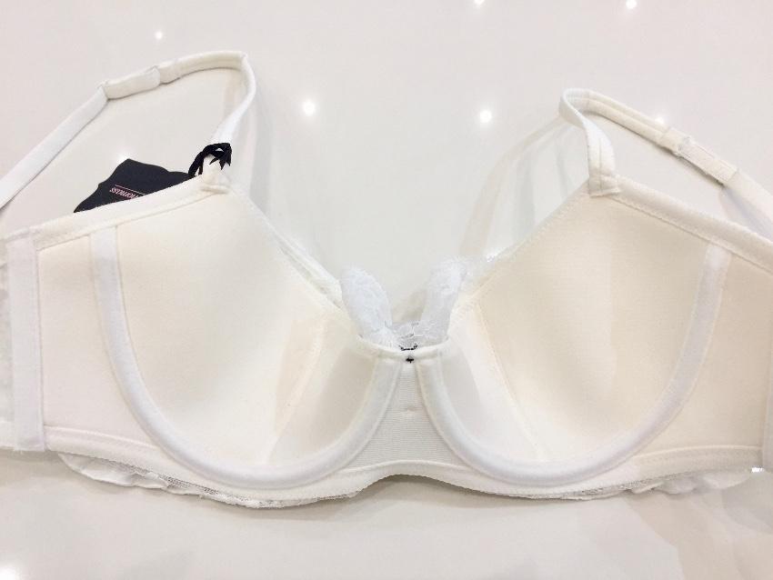 Chantal Thomass Ivory Leavers Lace Pad Bra & Thong Set