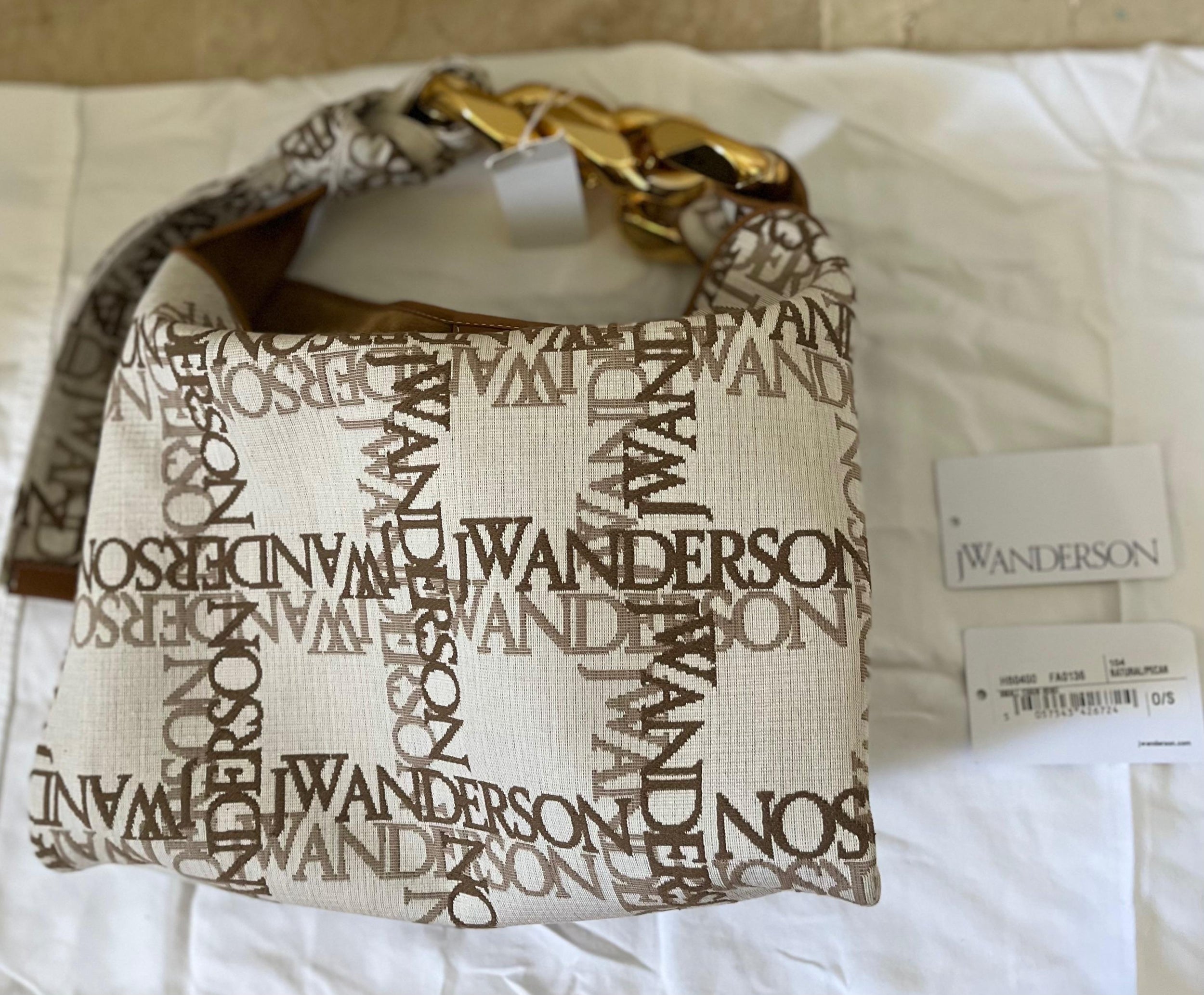 Small Chain Logo Canvas Shoulder Bag