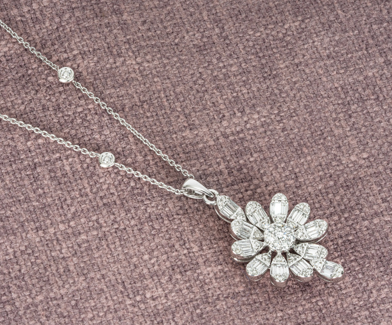 White Gold Diamond Floral Pendant Necklace 0.98ct TDW