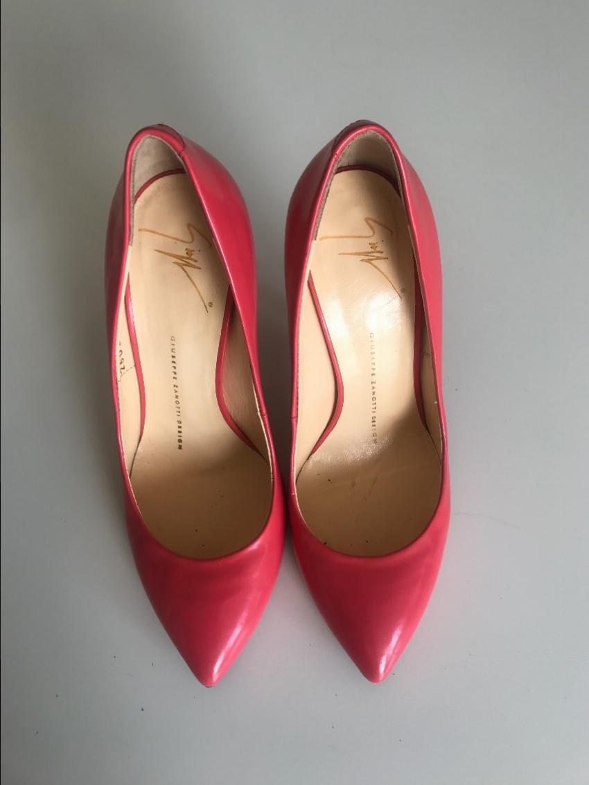 Giuseppe Zanotti Pink Pumps