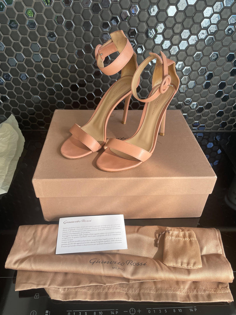 Gianvito Rossi Nude Leather Portofino Sandals