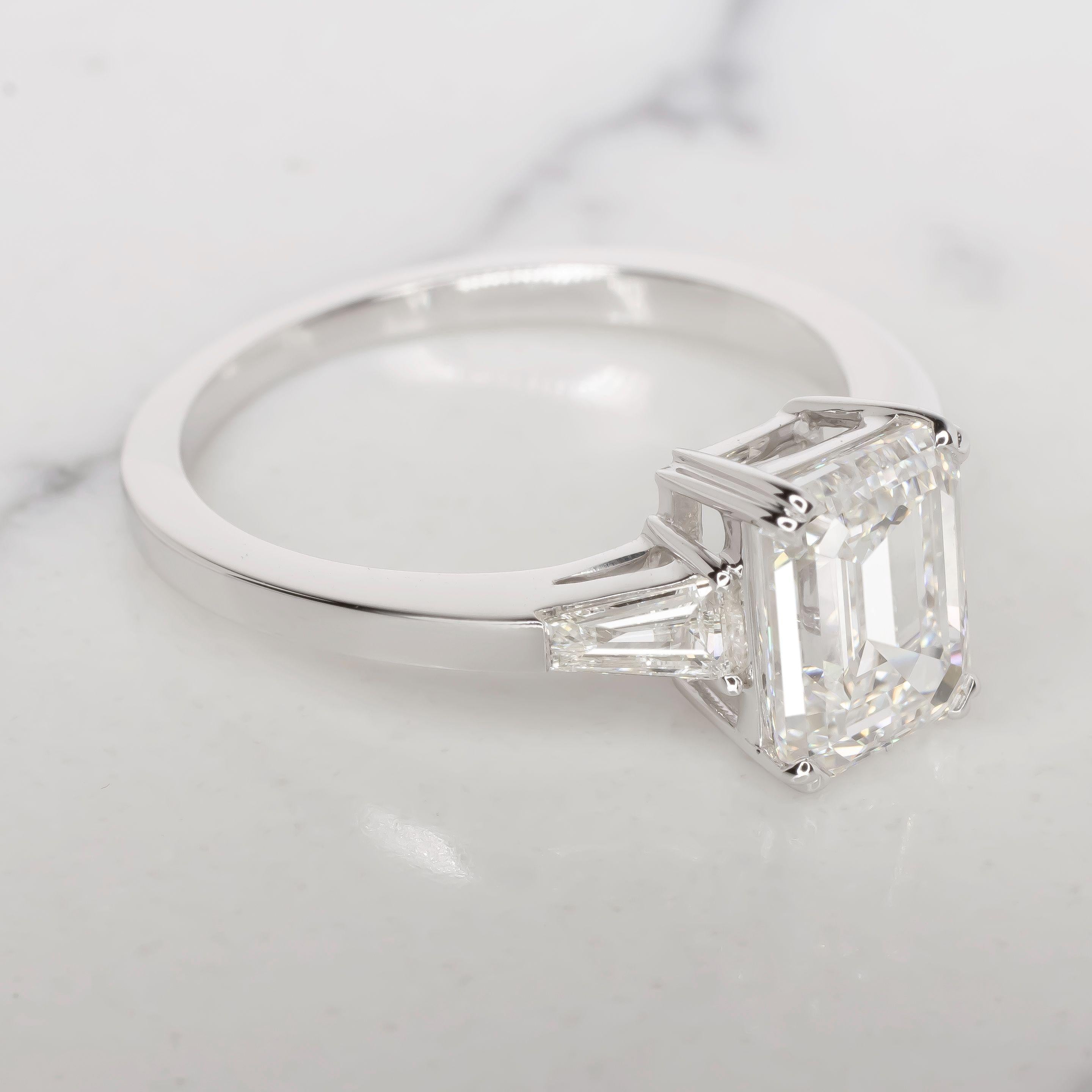 Verde 2ct IGI Certified Lab-grown Emerald Cut Diamond Ring