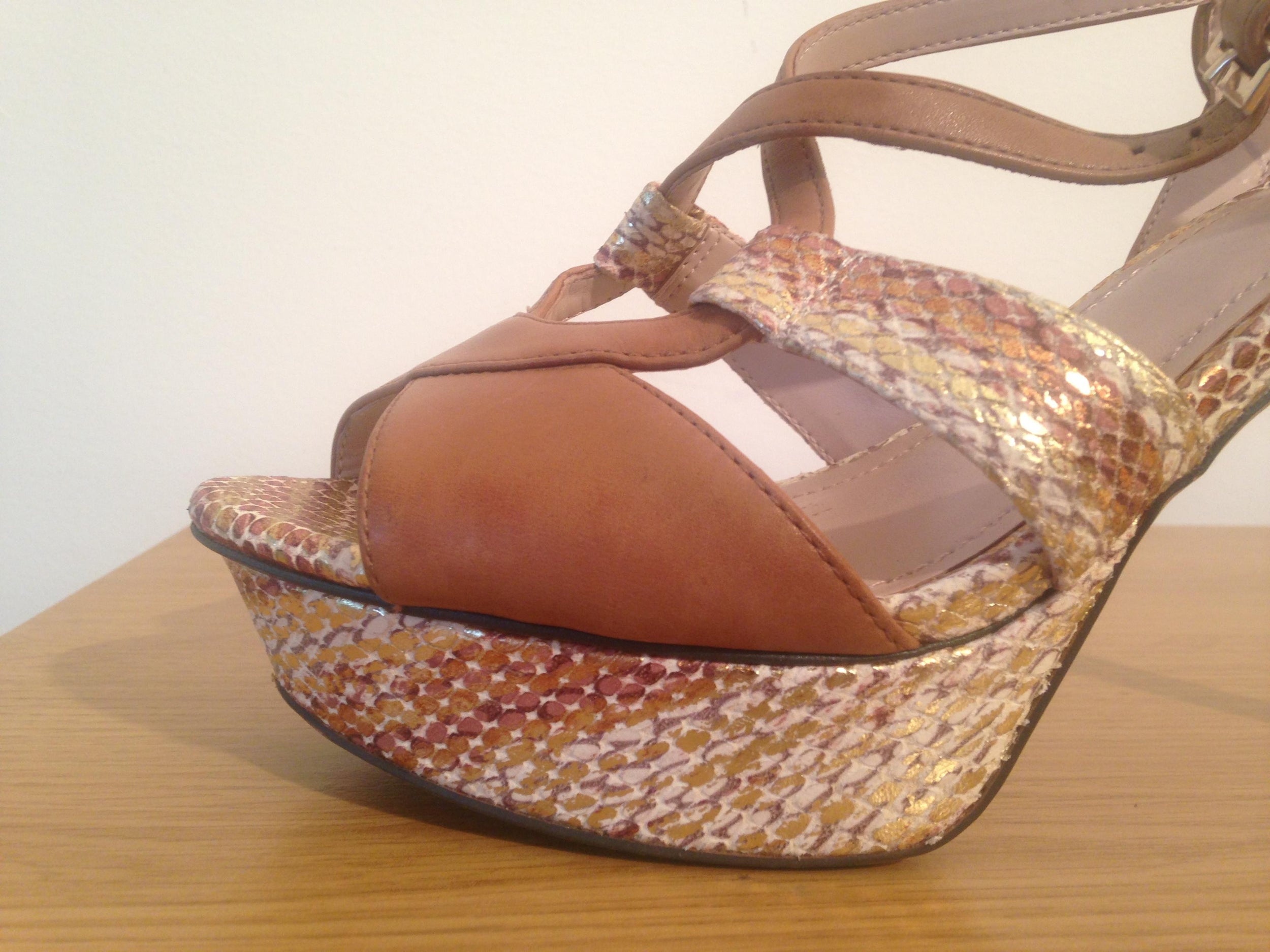 Vince Camuto tan leather high heels with snakeskin detail