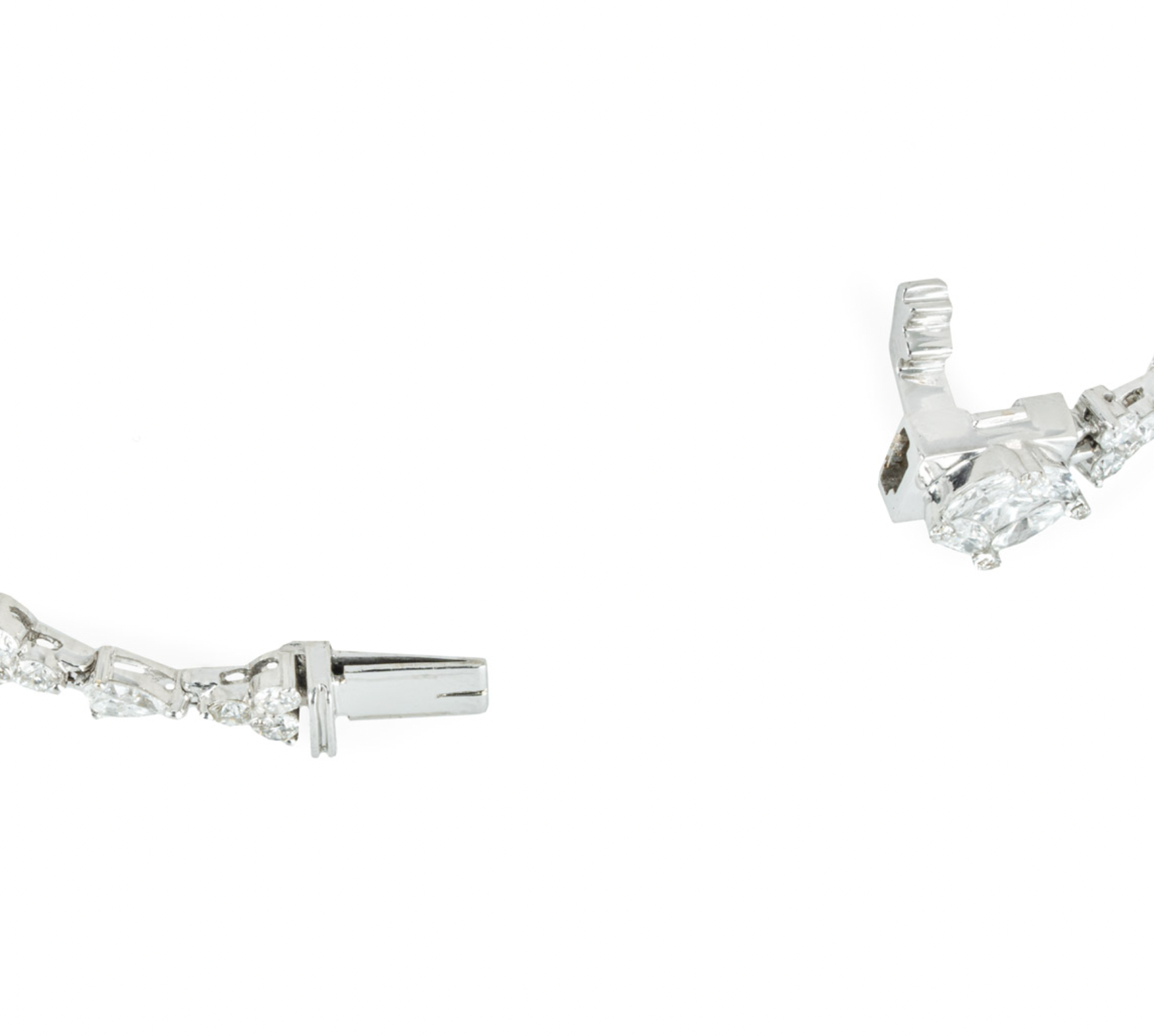18ct white gold & white diamond bracelet 6.77TDW