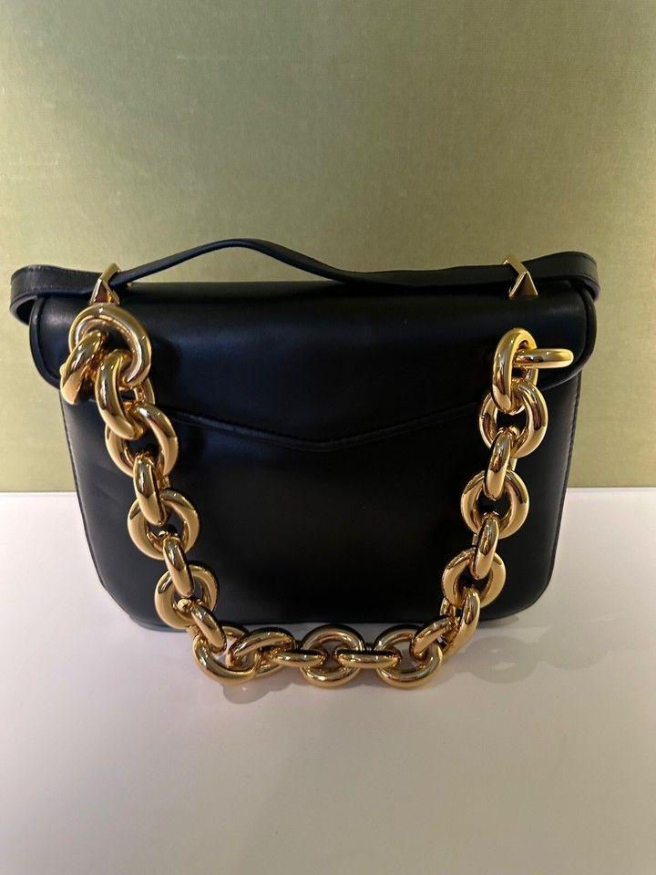 Bottega Veneta Black Leather Mount Cross Body Bag
