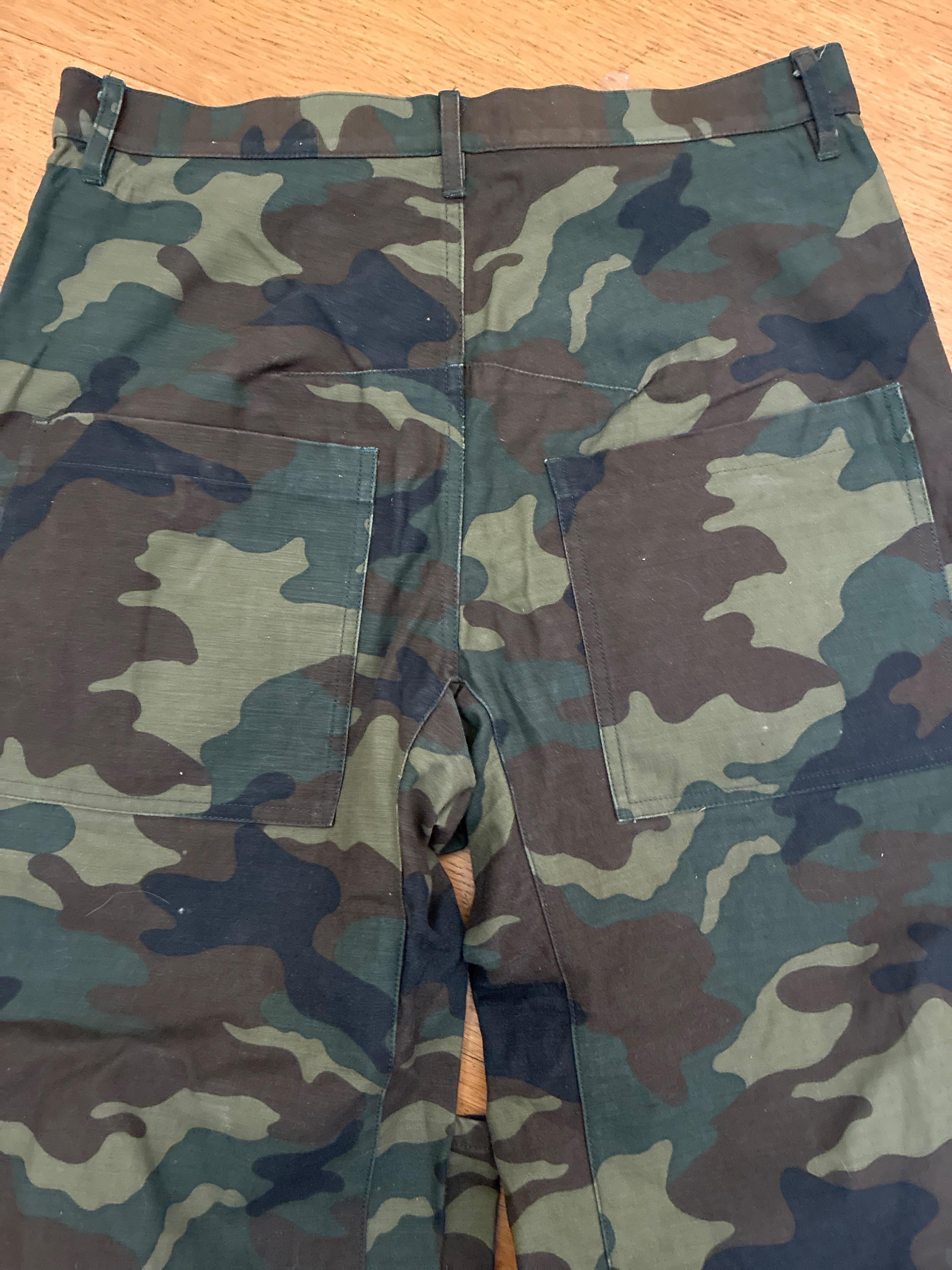 Curved Barrel Leg Classic Shon Pants