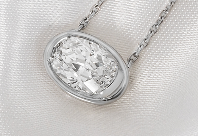 Platinum Oval Cut Diamond Pendant 3.00ct D/VS1