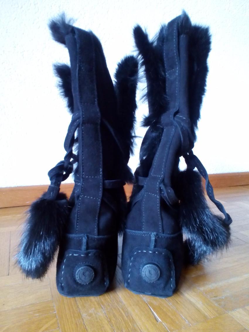 YVES SAINT LAURENT  Anckle boots in suede with fur