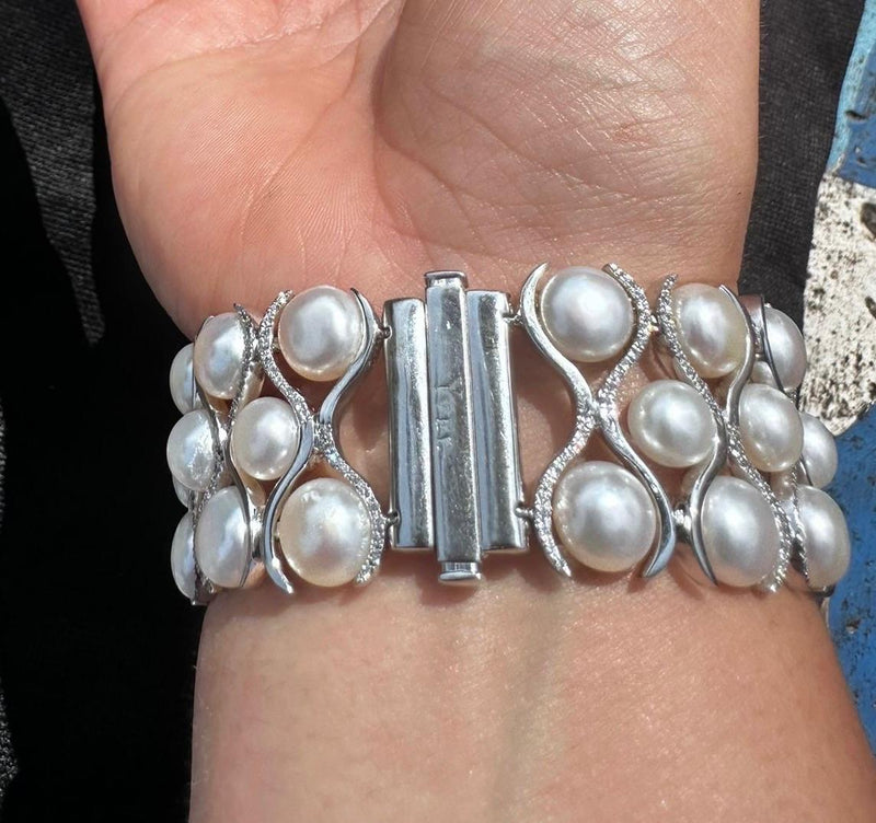 Yvel Pearl, White Gold And Diamond Cuff