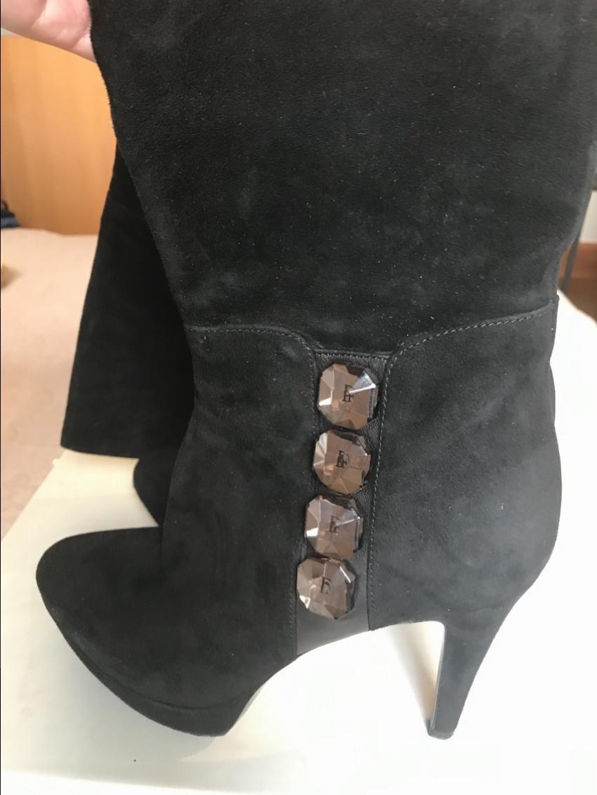 Ferre Milano Over Knee Suede Boots