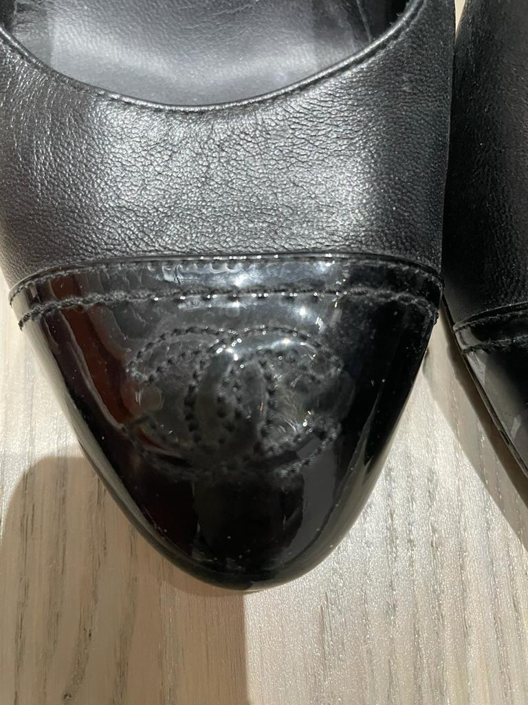 Black leather & patent toe cap heeled pumps